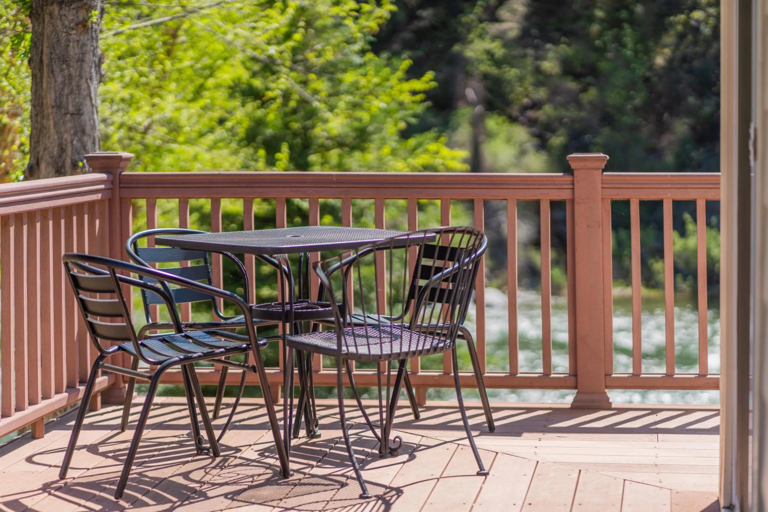 Property building in Strawhouse Resorts