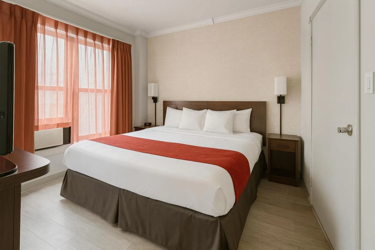 Bedroom, Bed in Heritage Hotel New York City