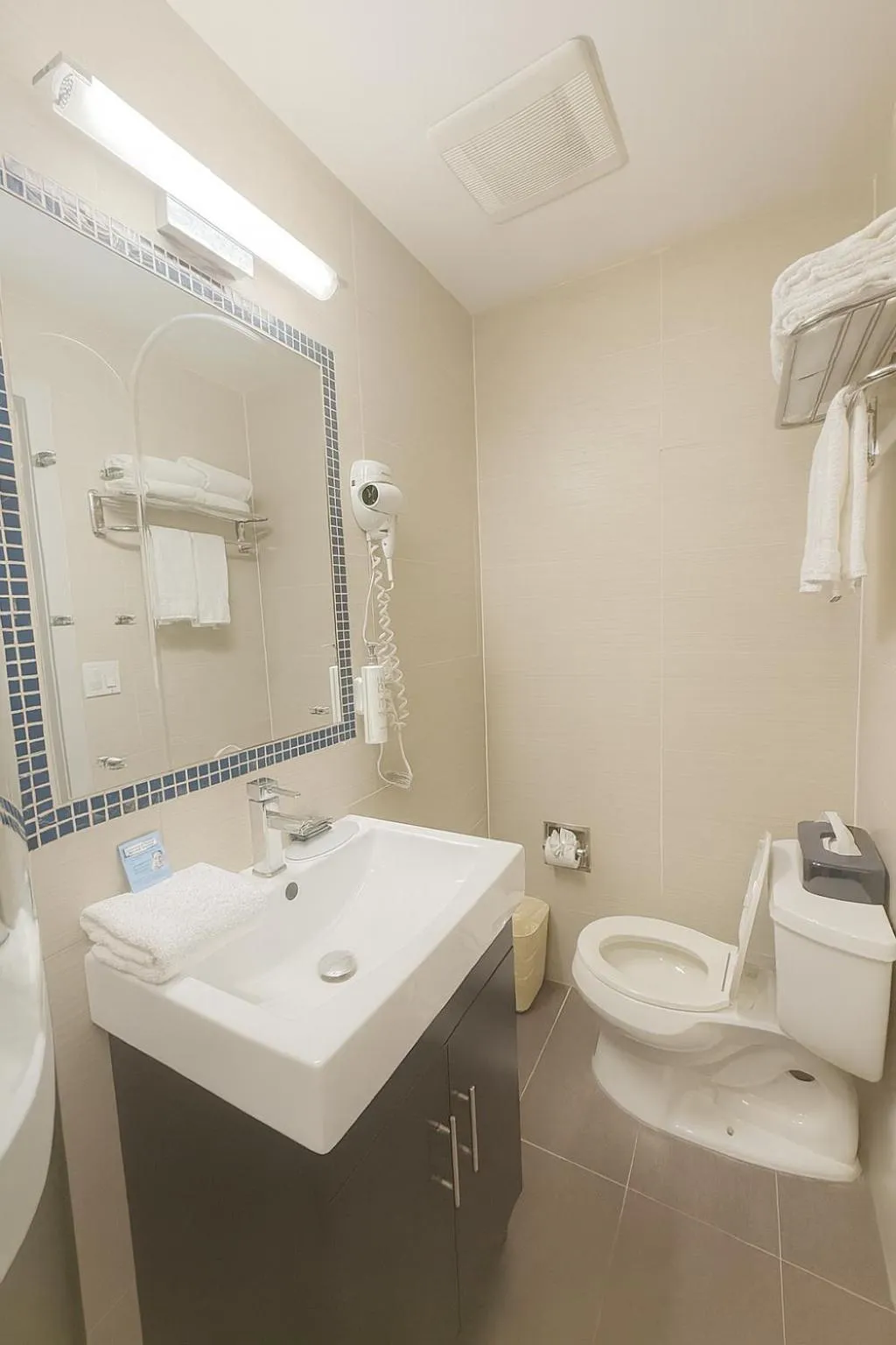 Bathroom in Heritage Hotel New York City