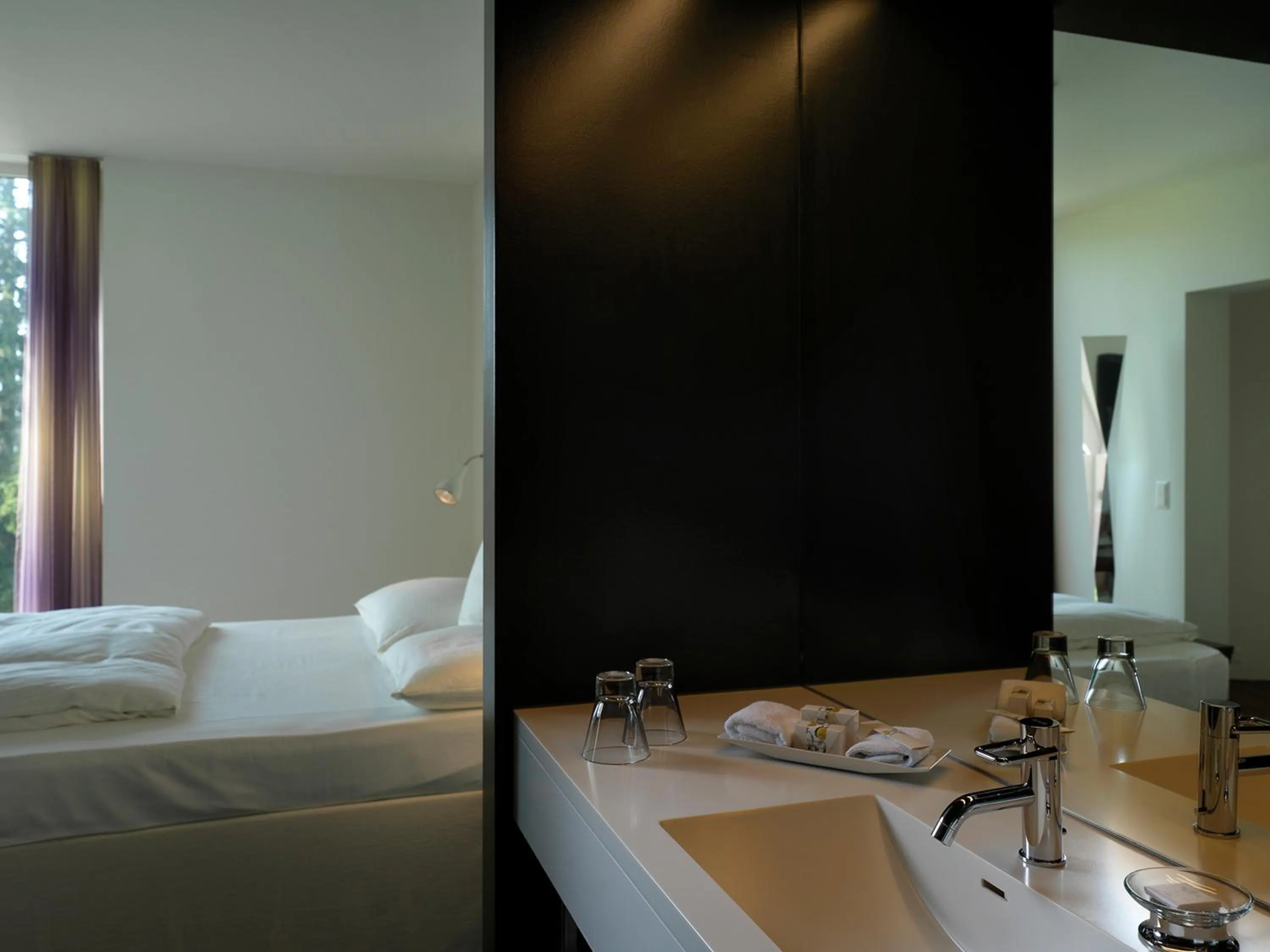 Bed in City Garden Hotel