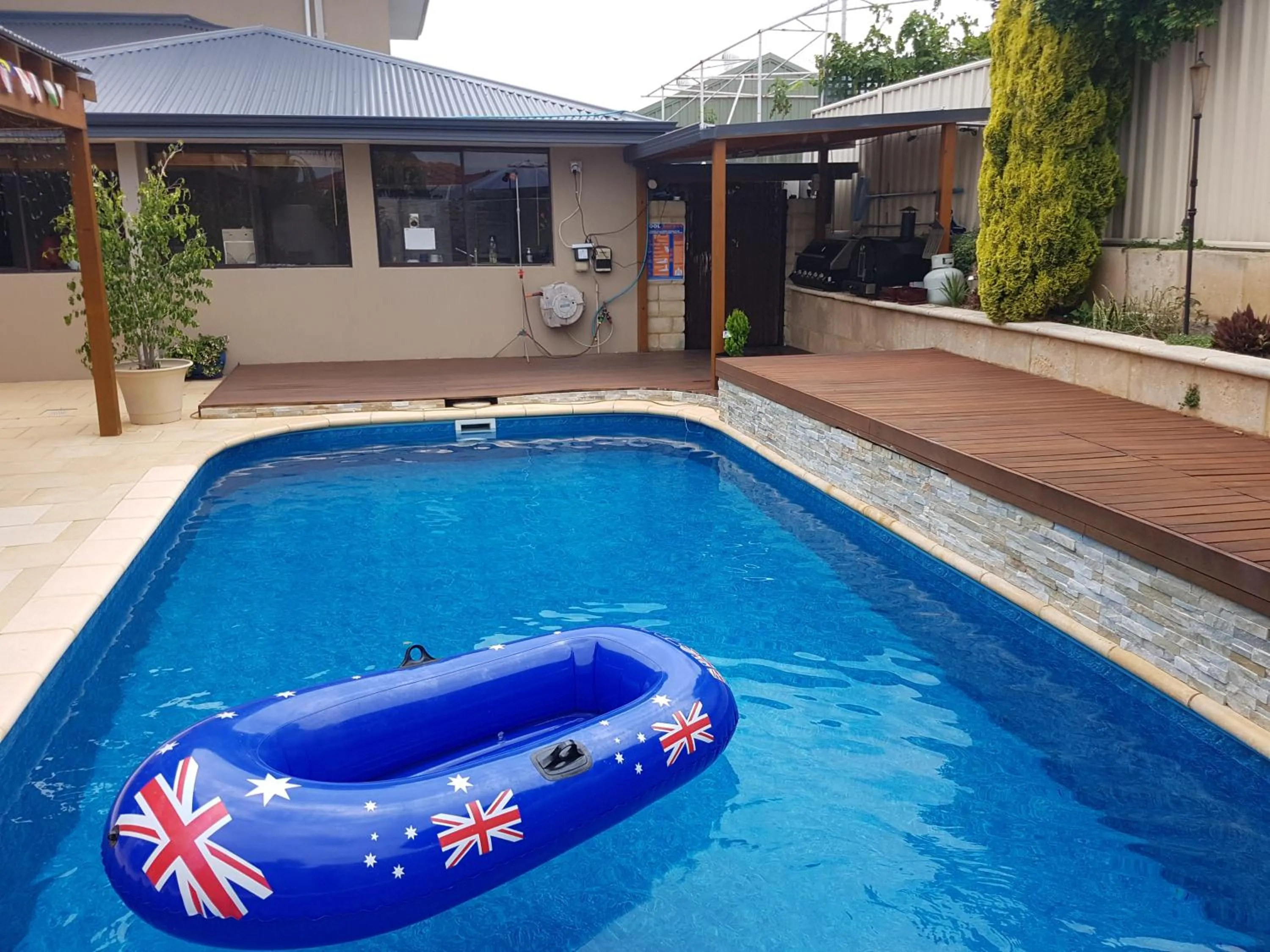 BBQ facilities in Ocean Reef Homestay