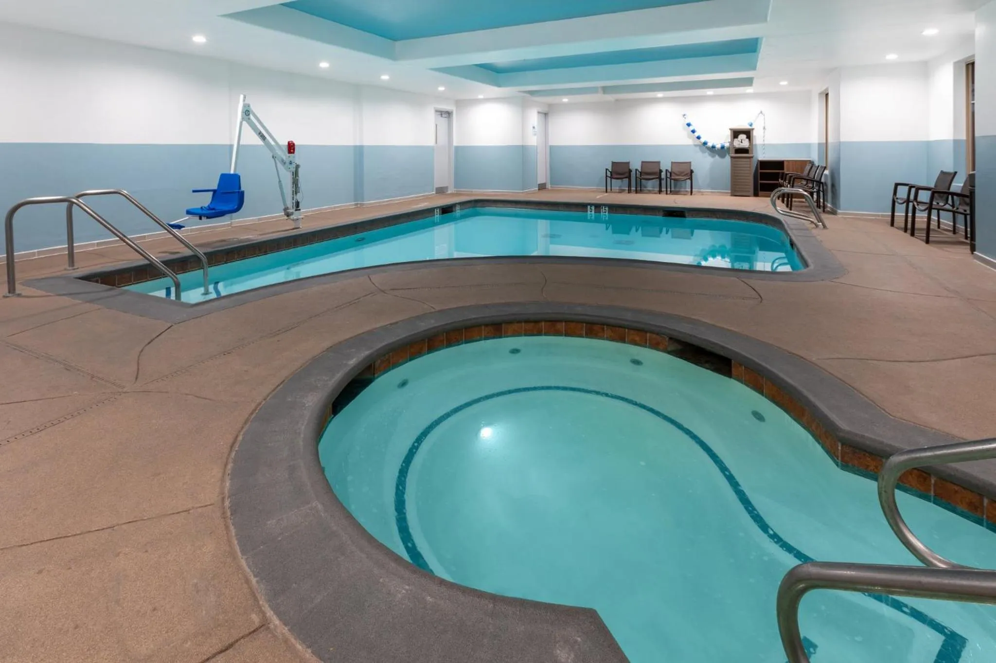 Spa and wellness centre/facilities in Holiday Inn Express & Suites Lathrop by IHG
