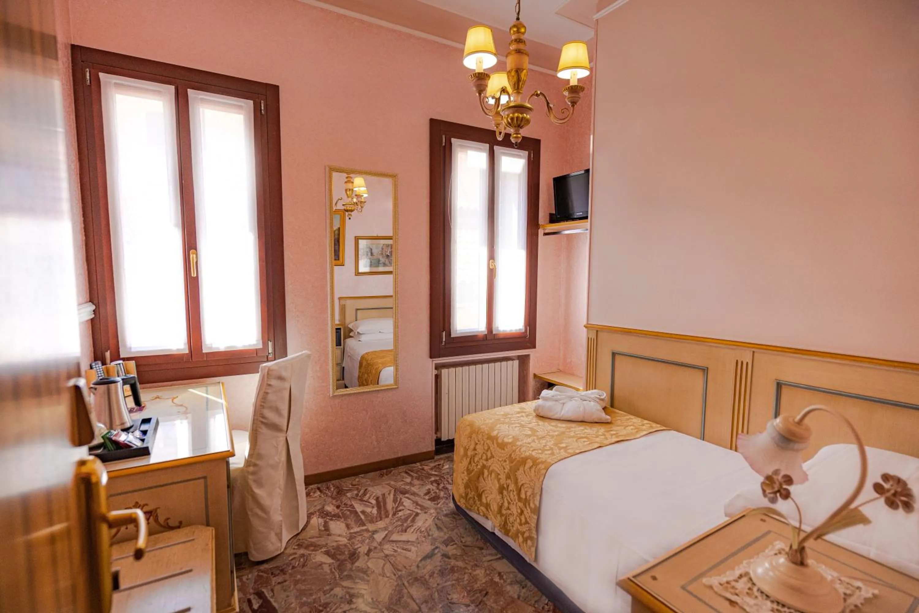 Bedroom, Bed in Hotel Al Piave