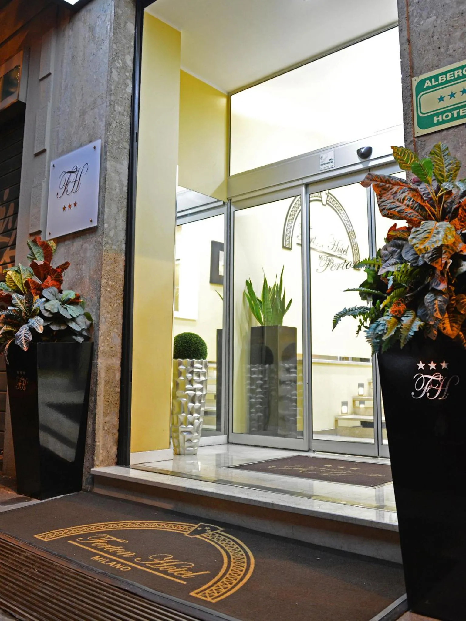 Facade/entrance in Hotel Ferton