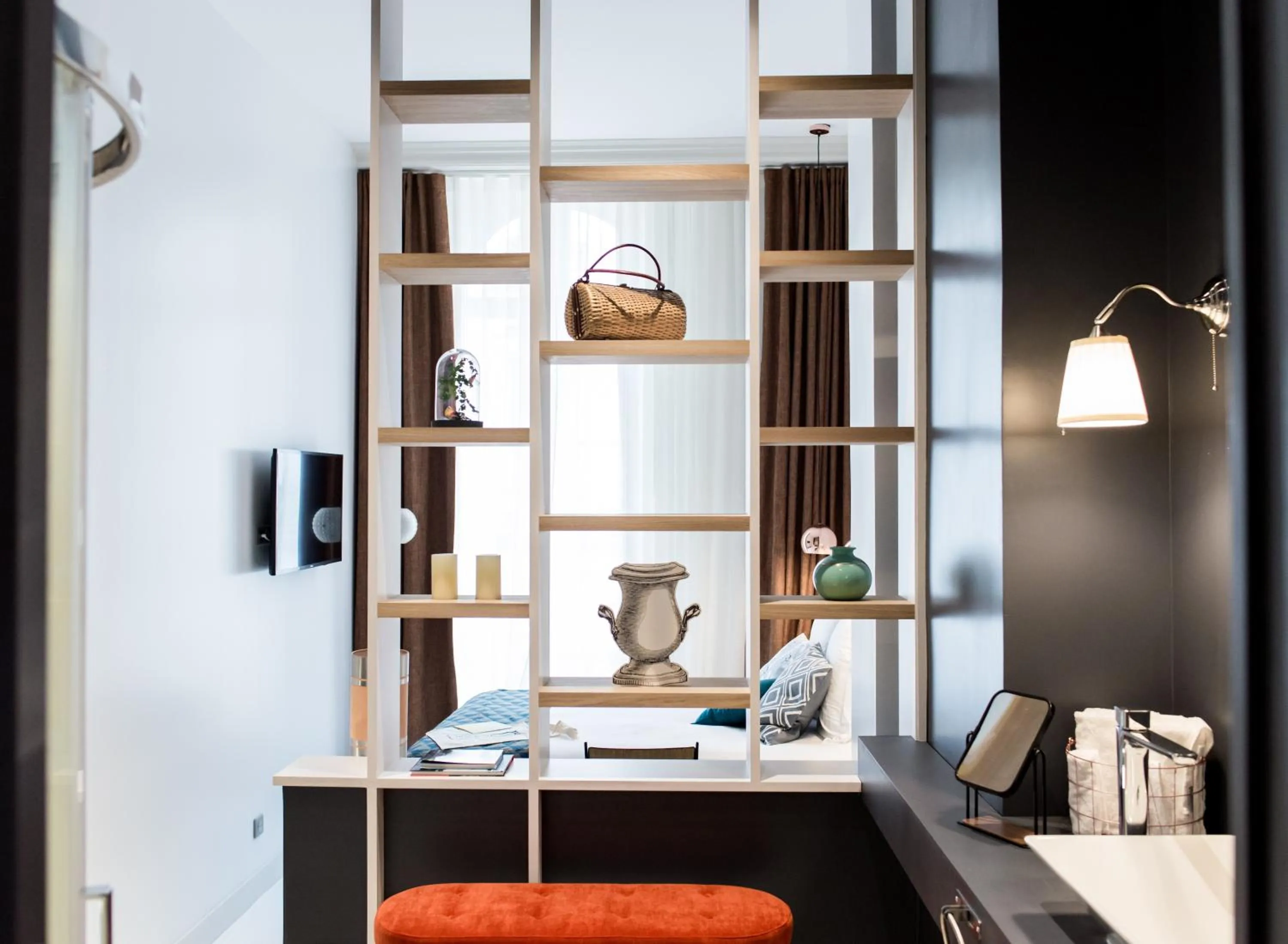 Decorative detail in 1er Etage Opéra