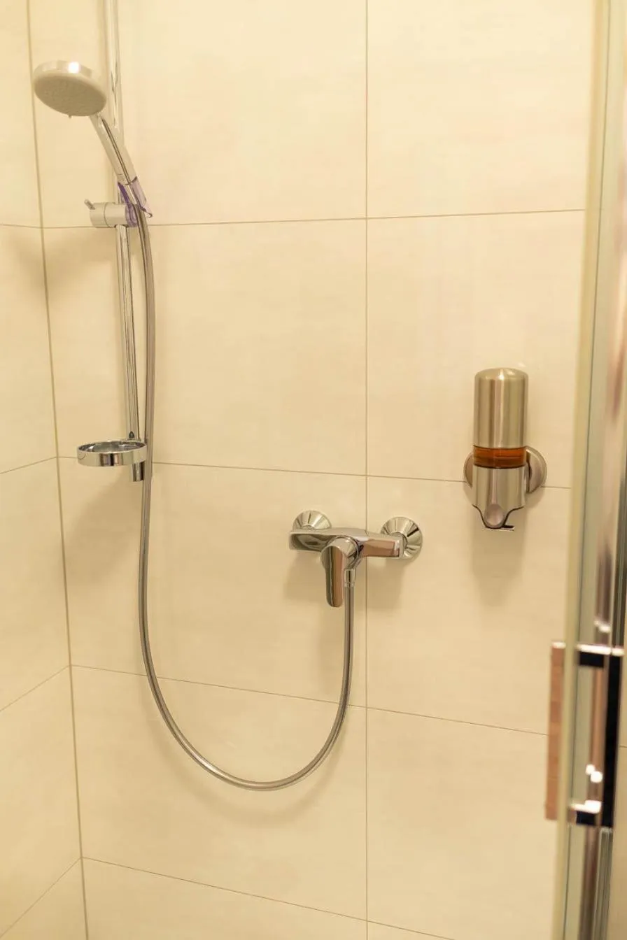 Bathroom in Kraichgauhotel