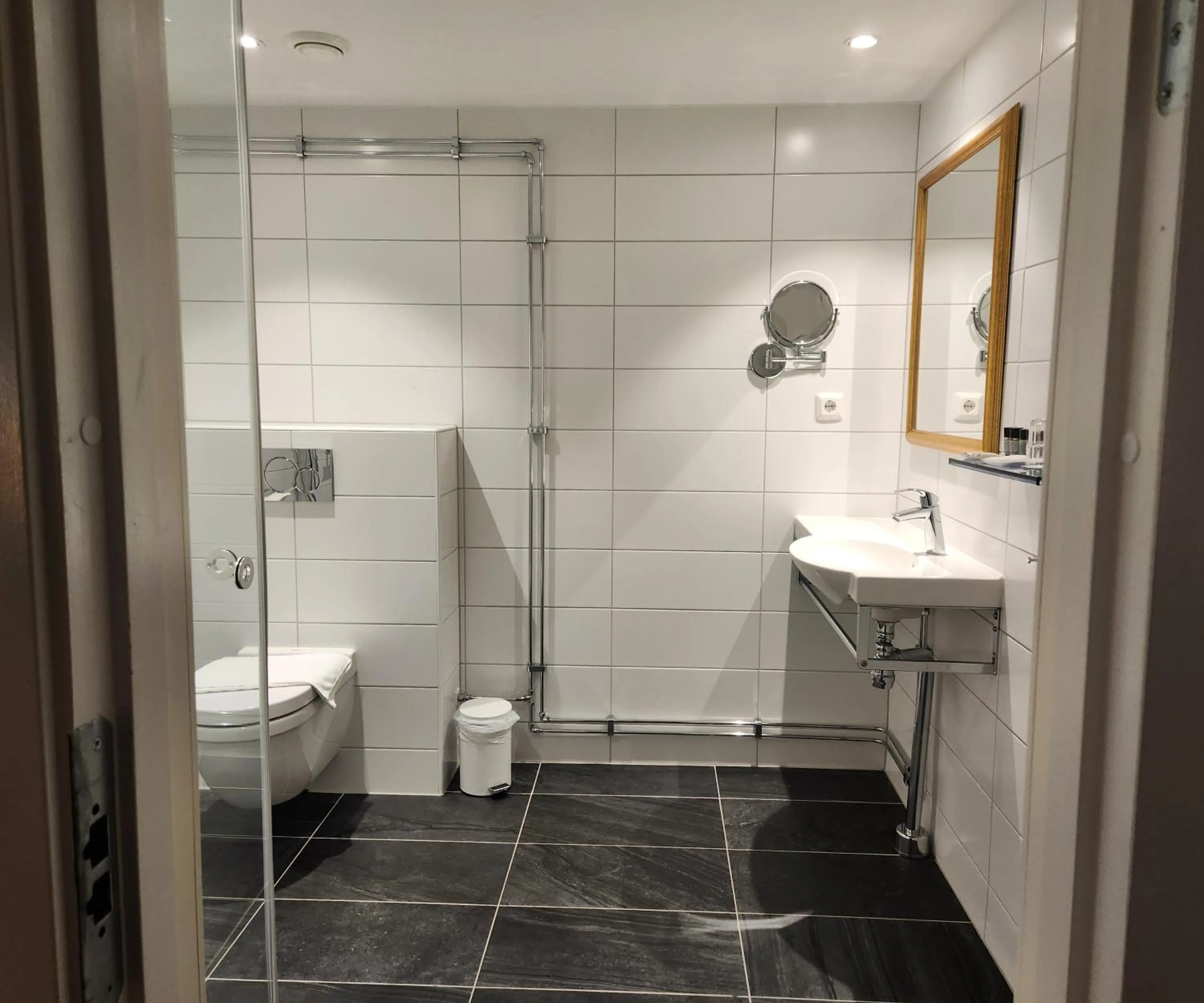 Shower in Vänerport Stadshotell i Mariestad