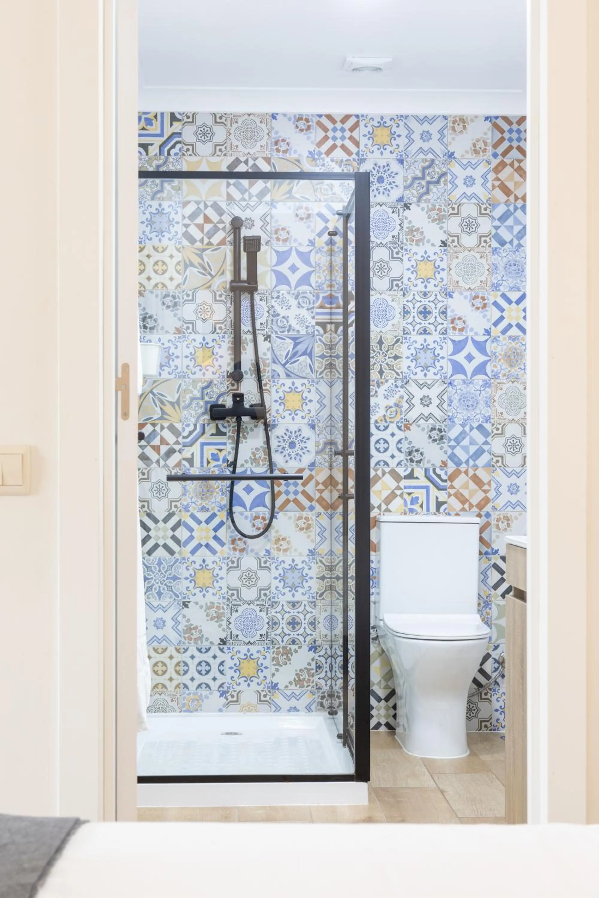 Bathroom in Vinyl Flat Bed & Breakfast - Rooms