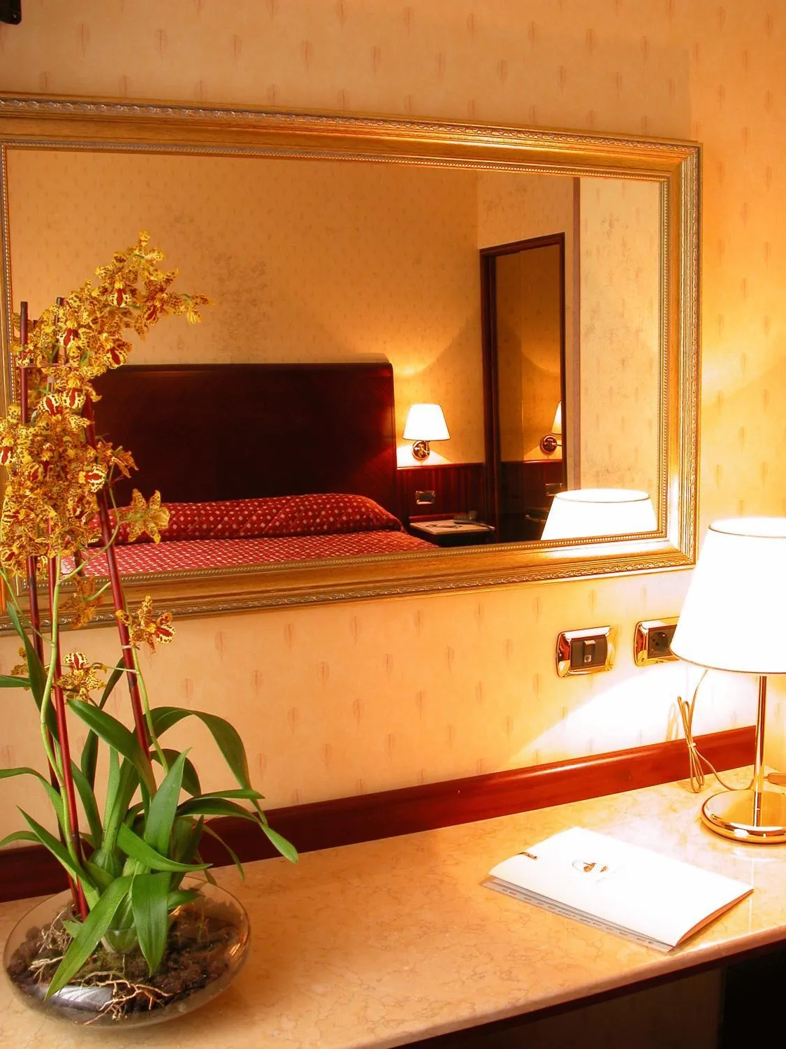 Photo of the whole room, Bed in Hotel La Spia D'Italia