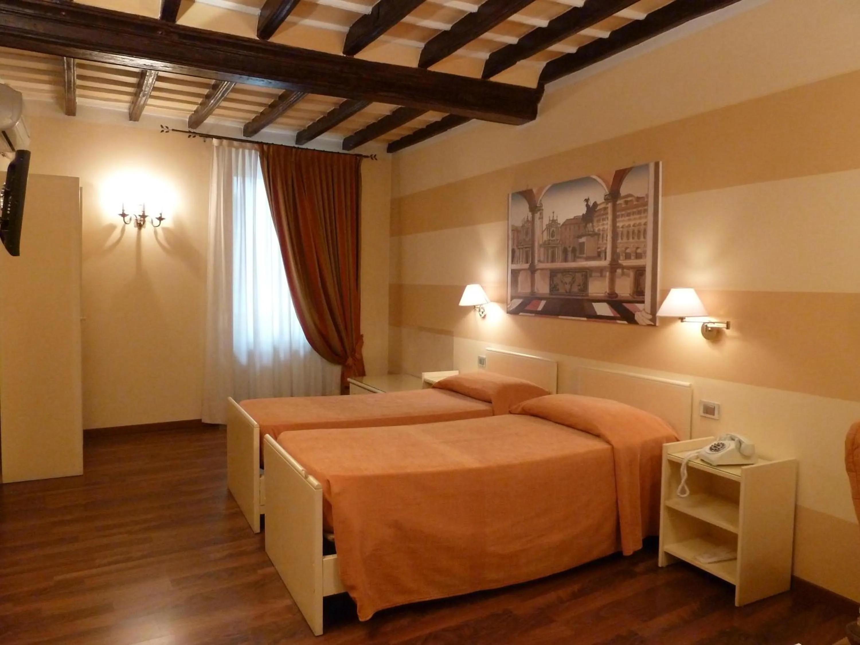 Bedroom, Bed in Hotel Antica Dogana