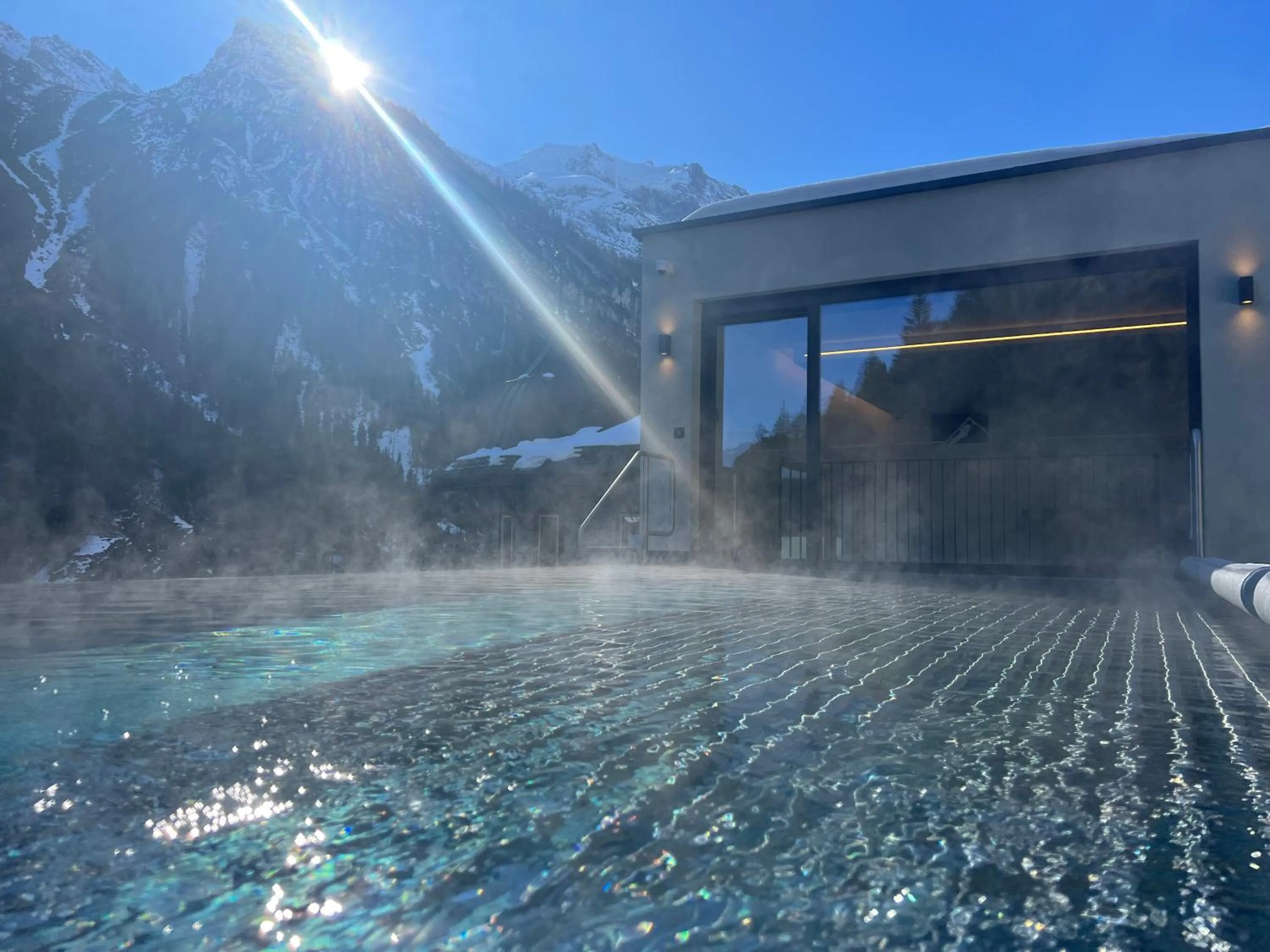 Swimming pool in Hotel Madatsch