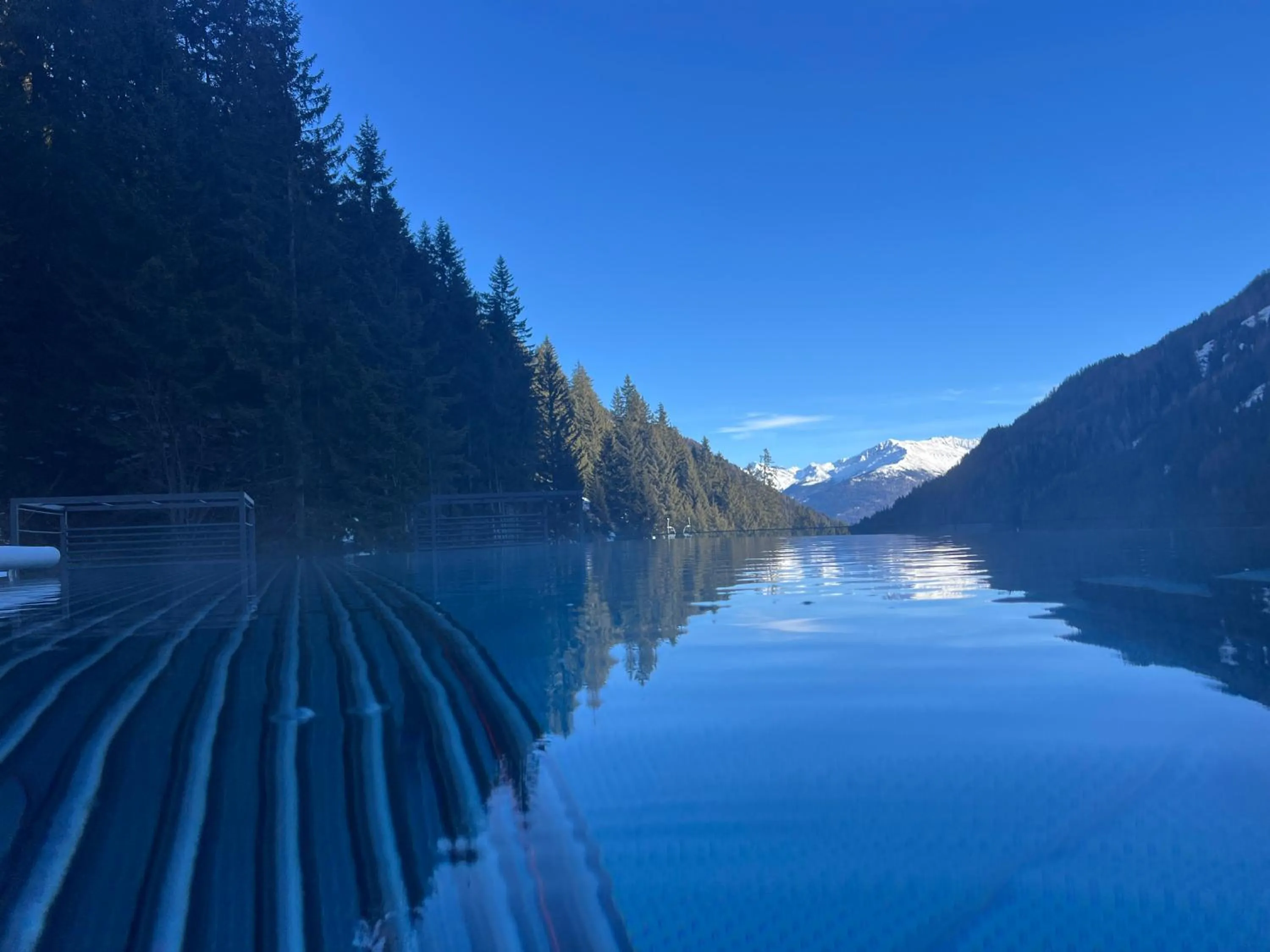 Swimming pool in Hotel Madatsch