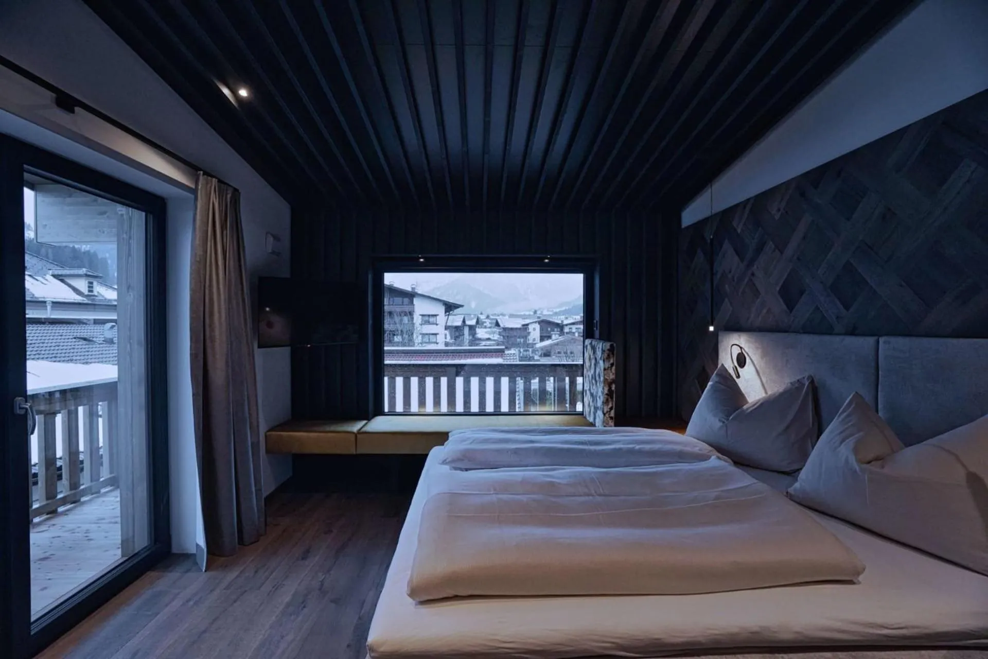 Bed in Hotel & Appartements Heigenhauser