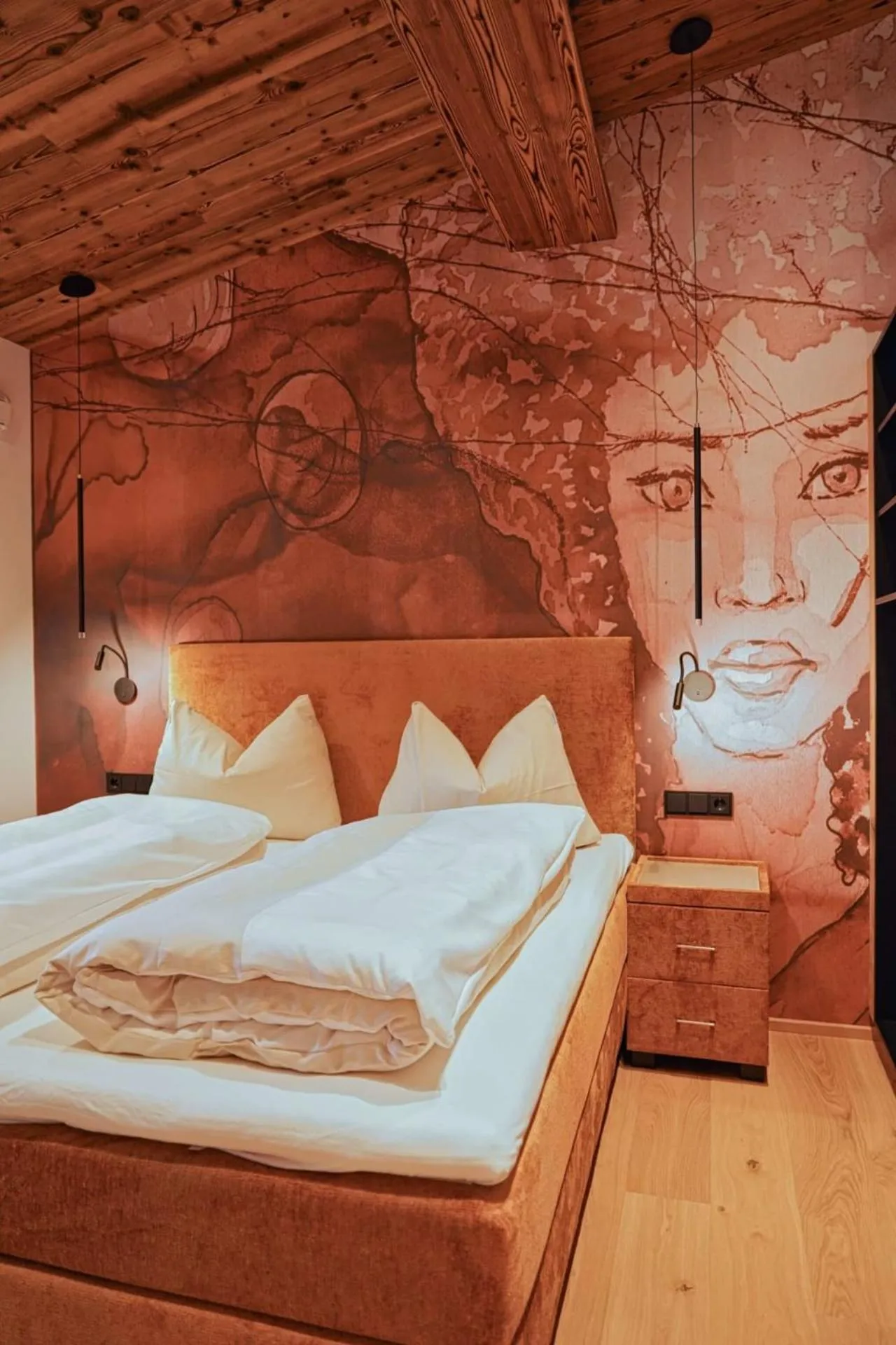 Bed in Hotel & Appartements Heigenhauser