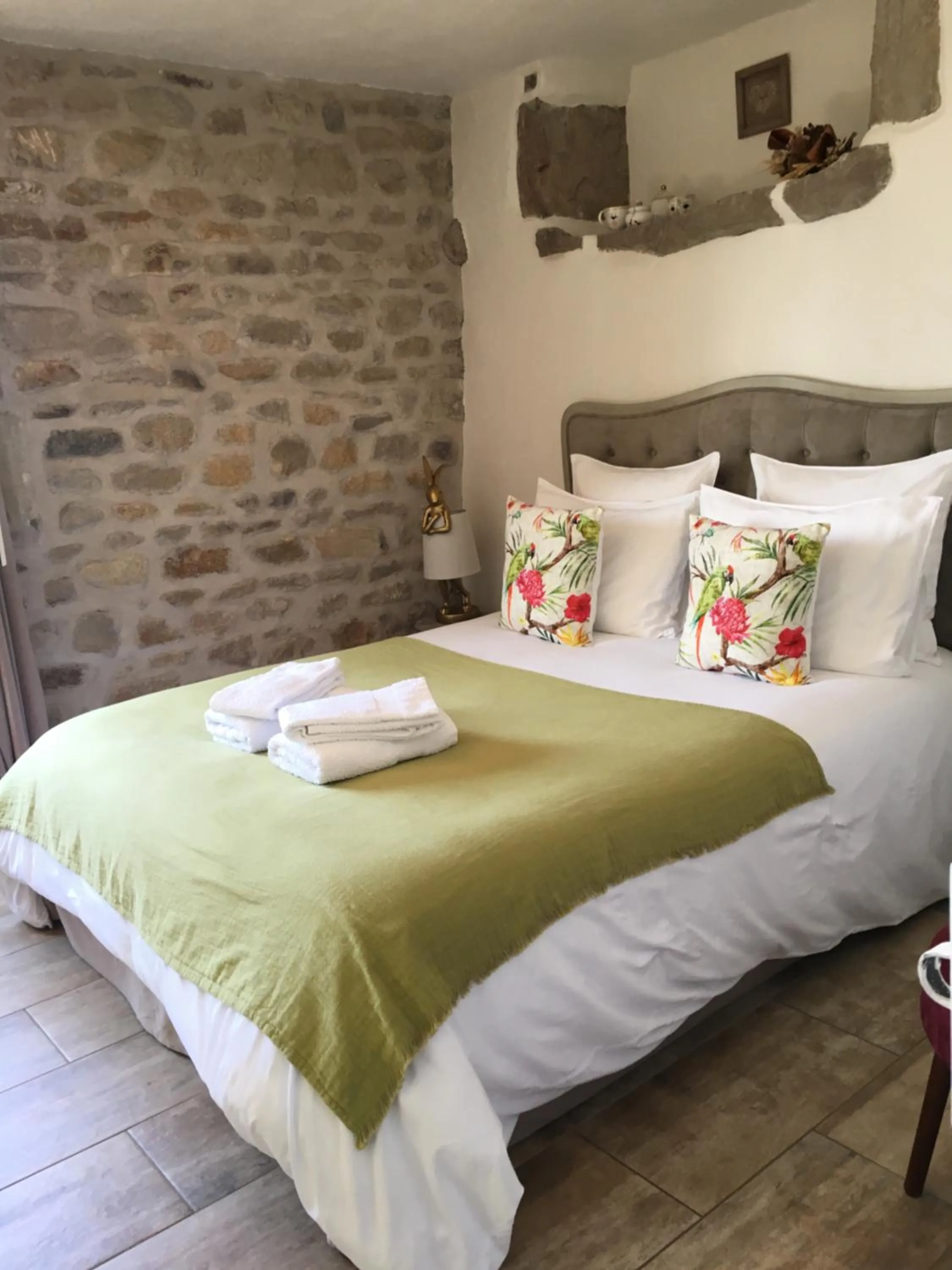 Bedroom, Bed in La Charmeraie