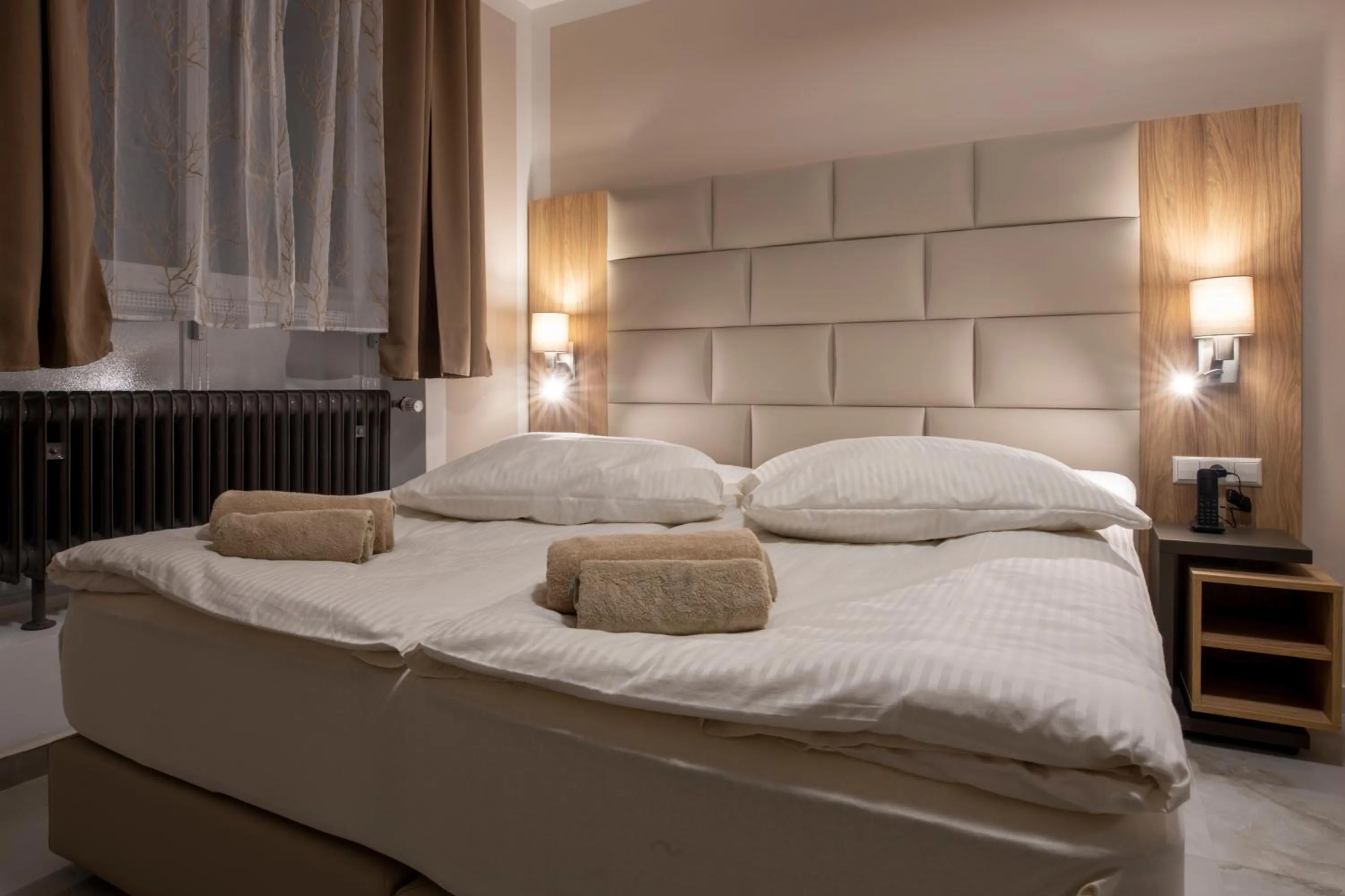 Photo of the whole room, Bed in Hotel Restaurant Meteora