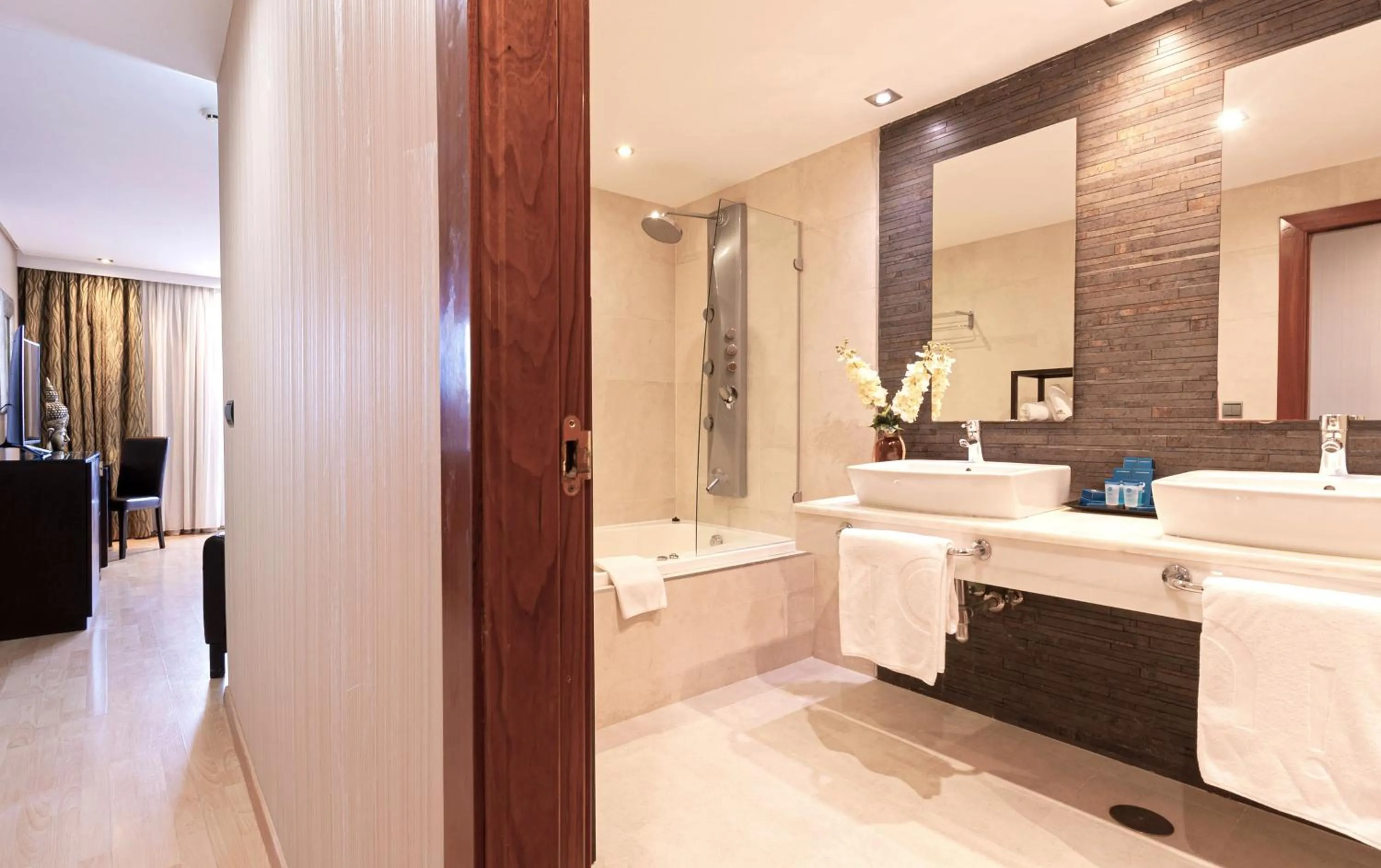 Bed in Oh Nice Ulises Ceuta