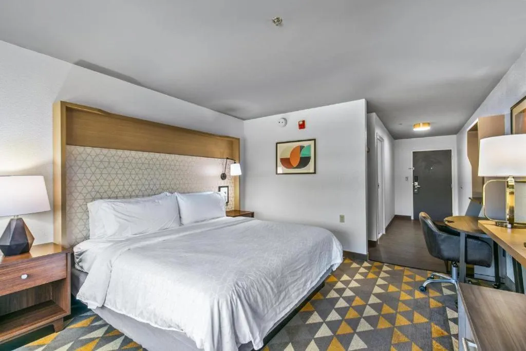 Bed in Holiday Inn Express Hotel & Suites Lucedale by IHG