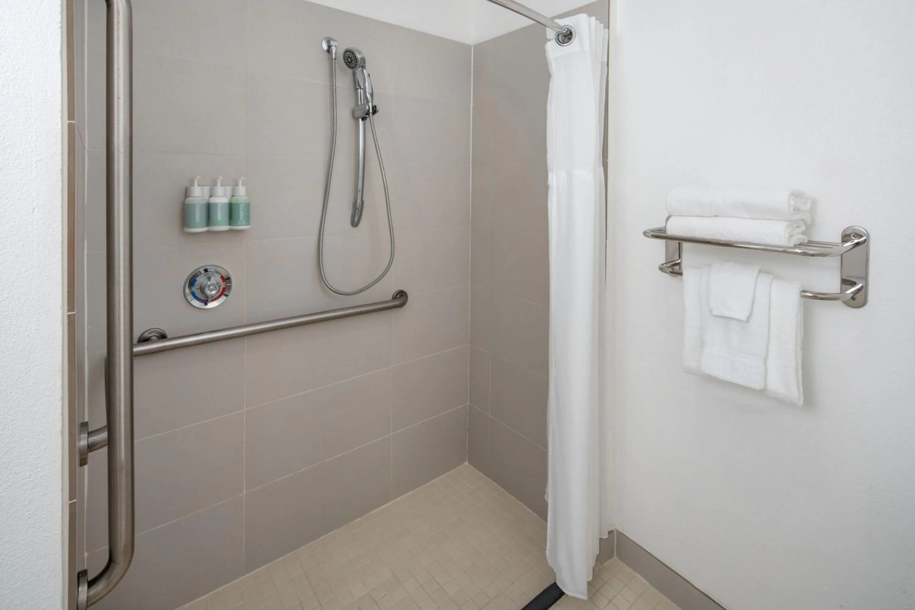 Bathroom in Residence Inn Orlando Convention Center