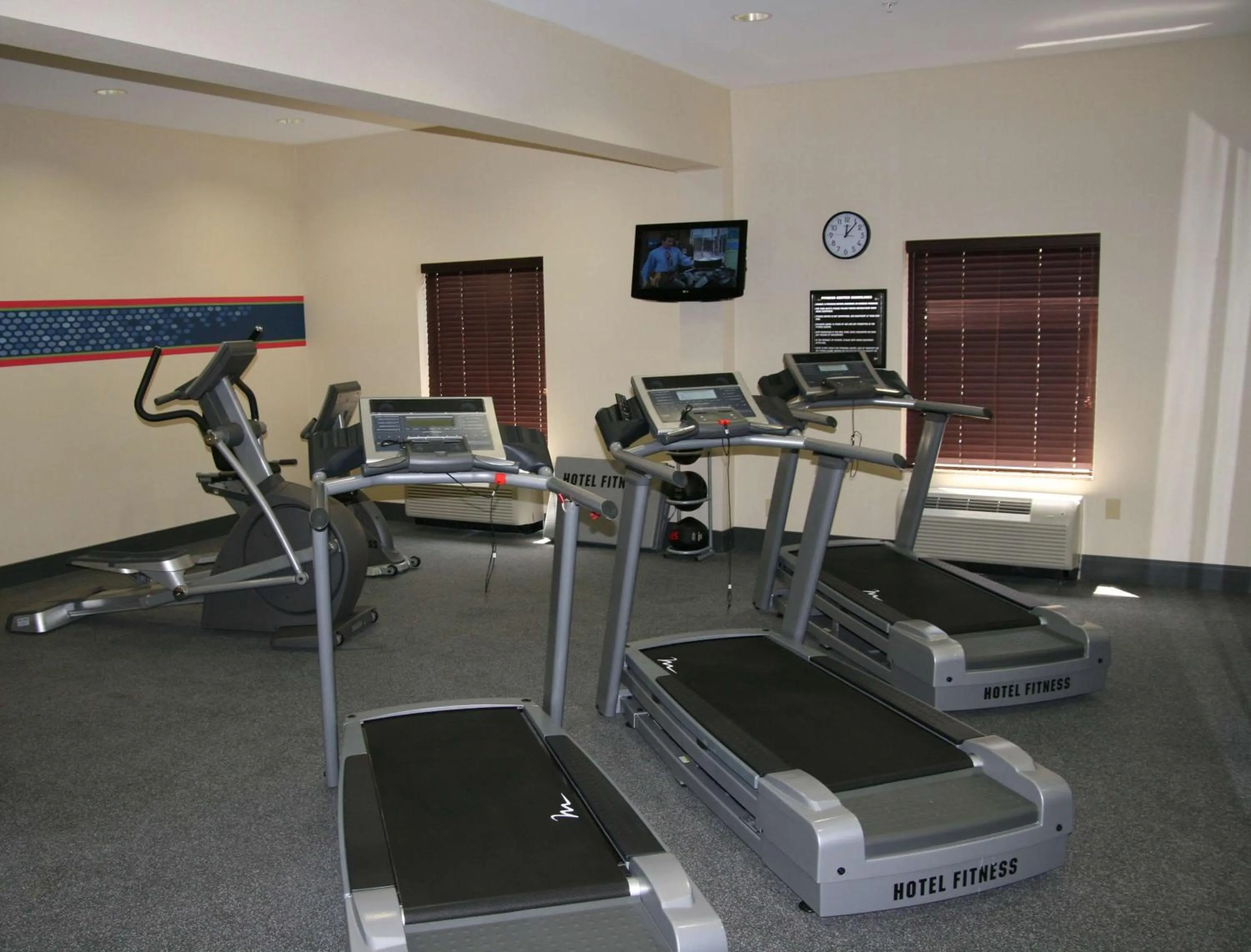 Fitness centre/facilities in Hampton Inn & Suites West Point