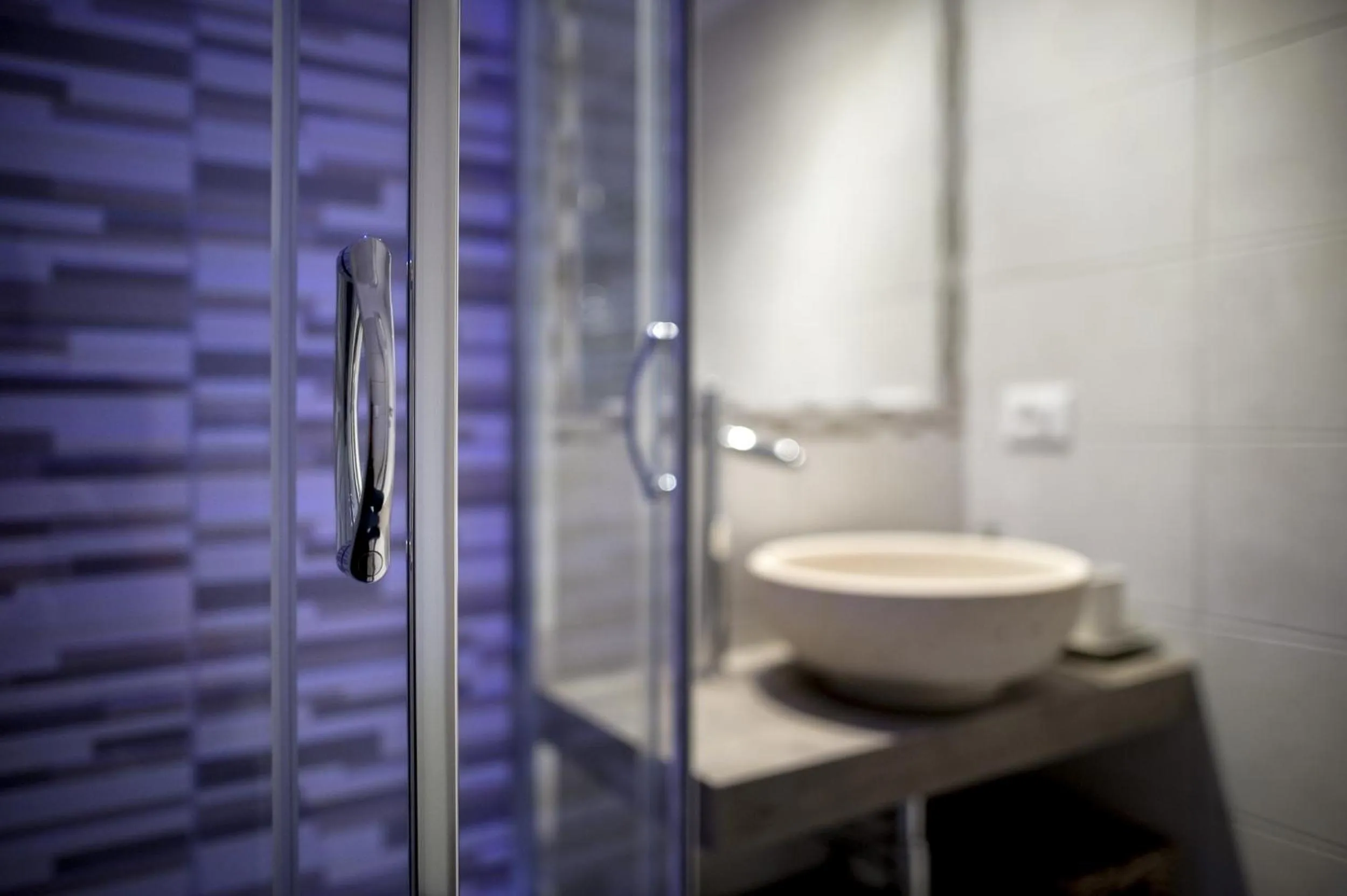 Shower in TinkerBell GuestHouse