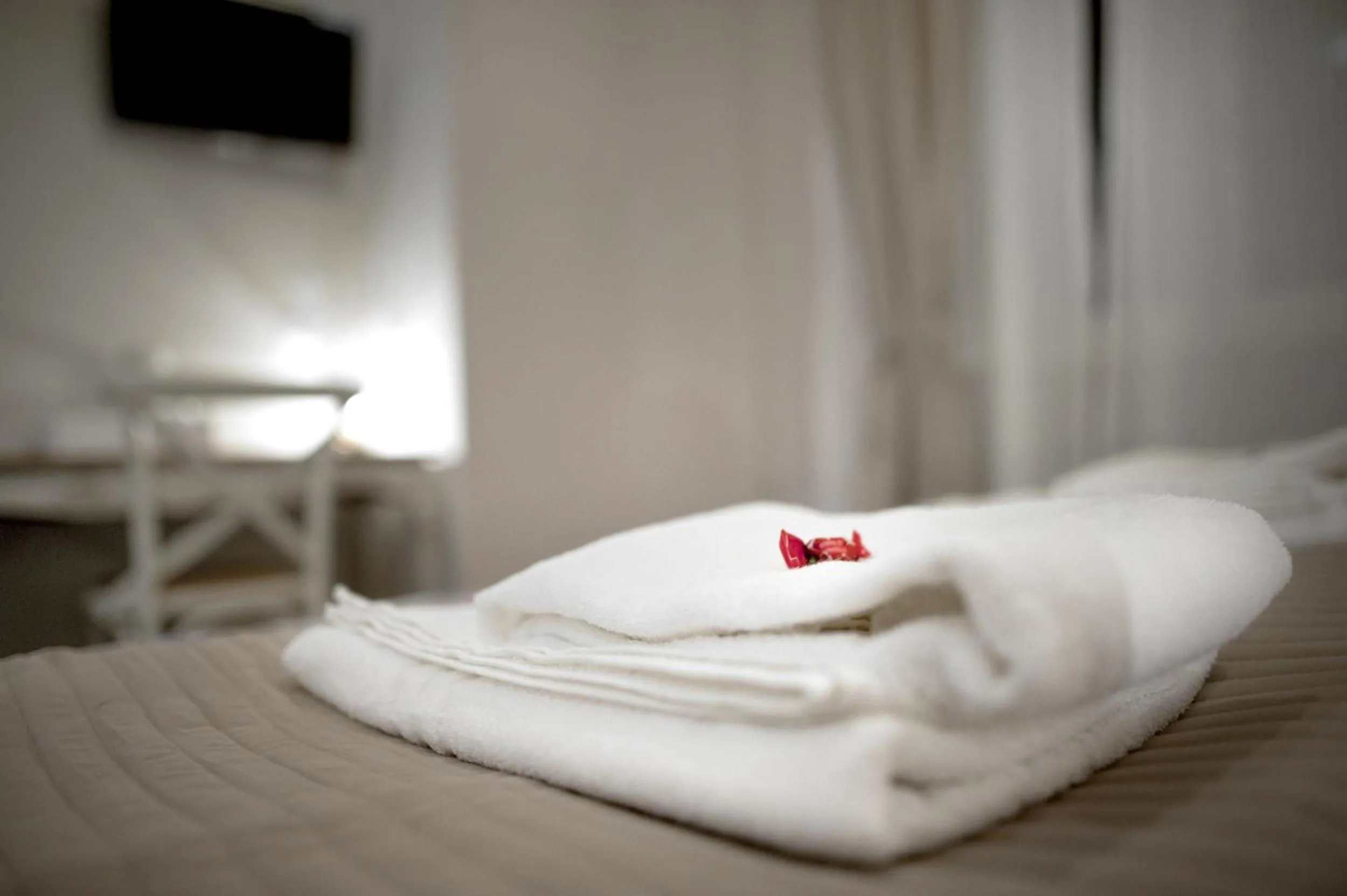 Photo of the whole room, Bed in TinkerBell GuestHouse