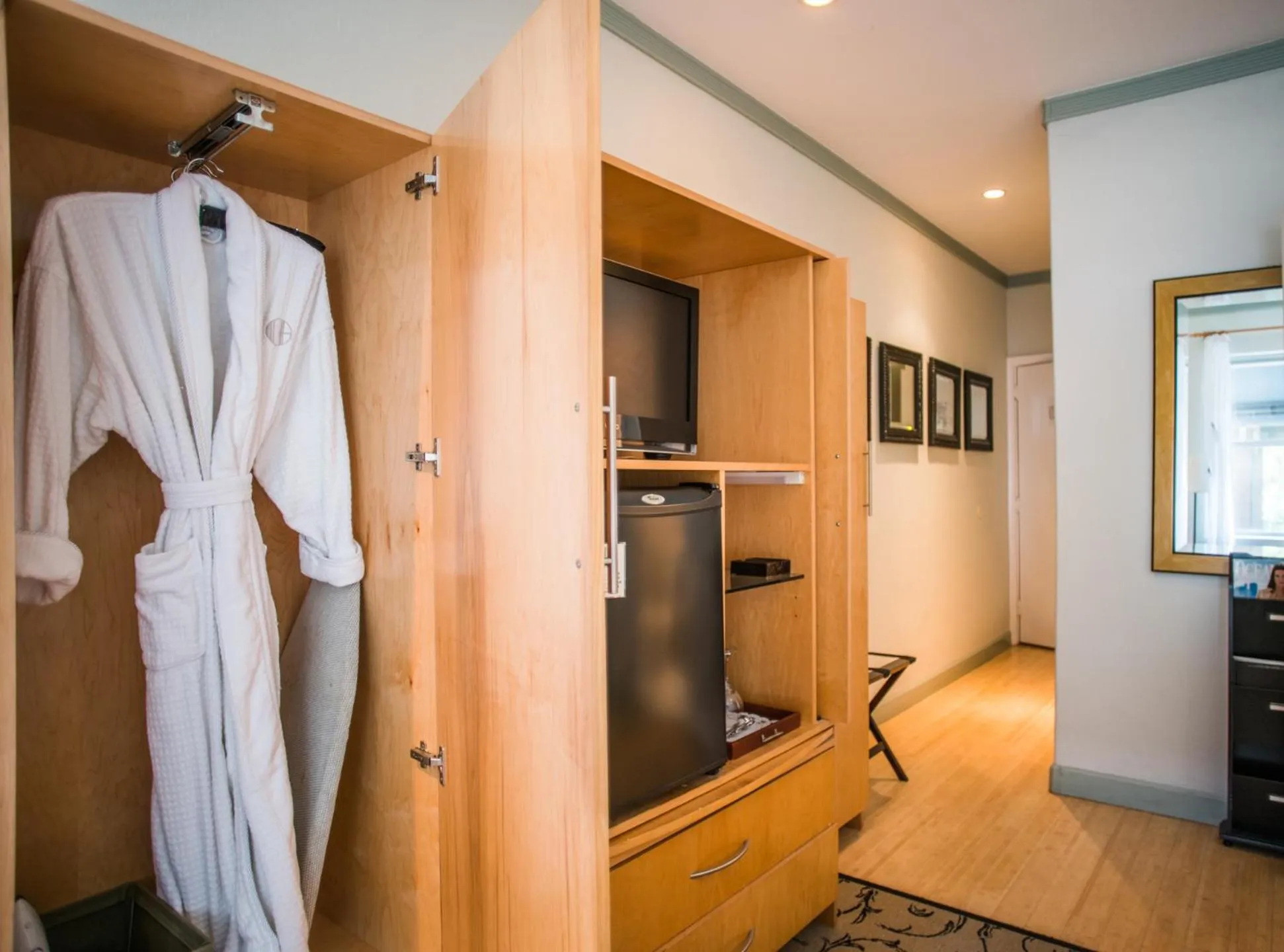 Shower in Cadet Hotel