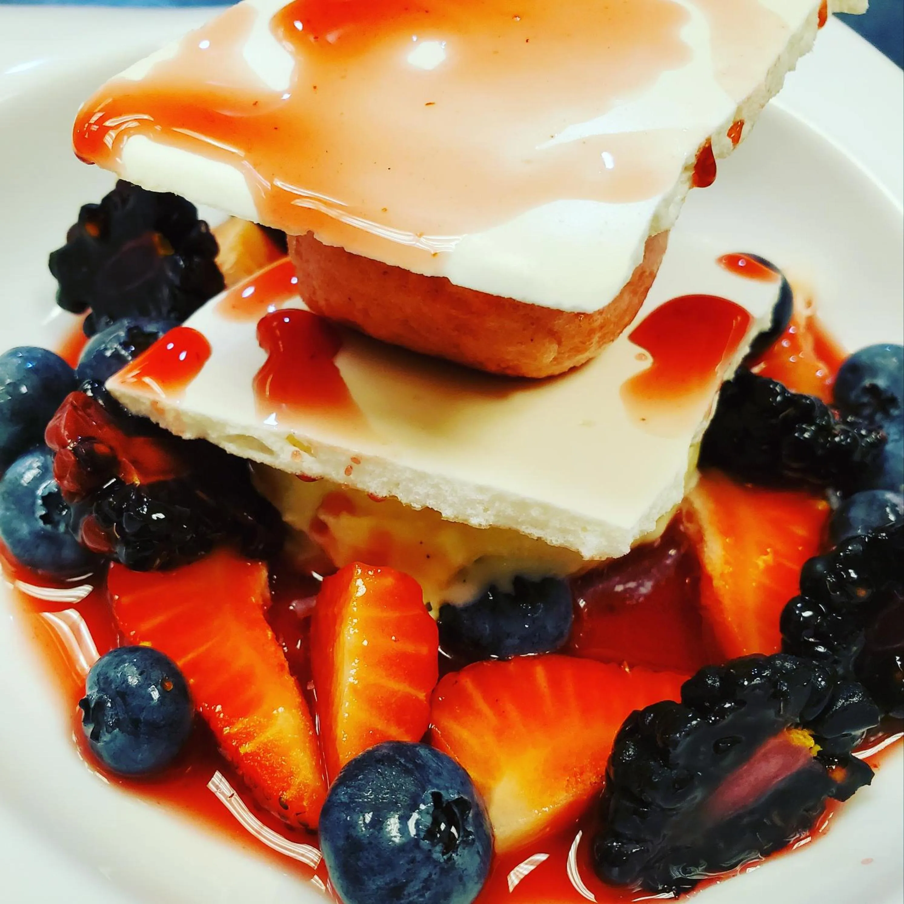 Food and drinks in Cadet Hotel