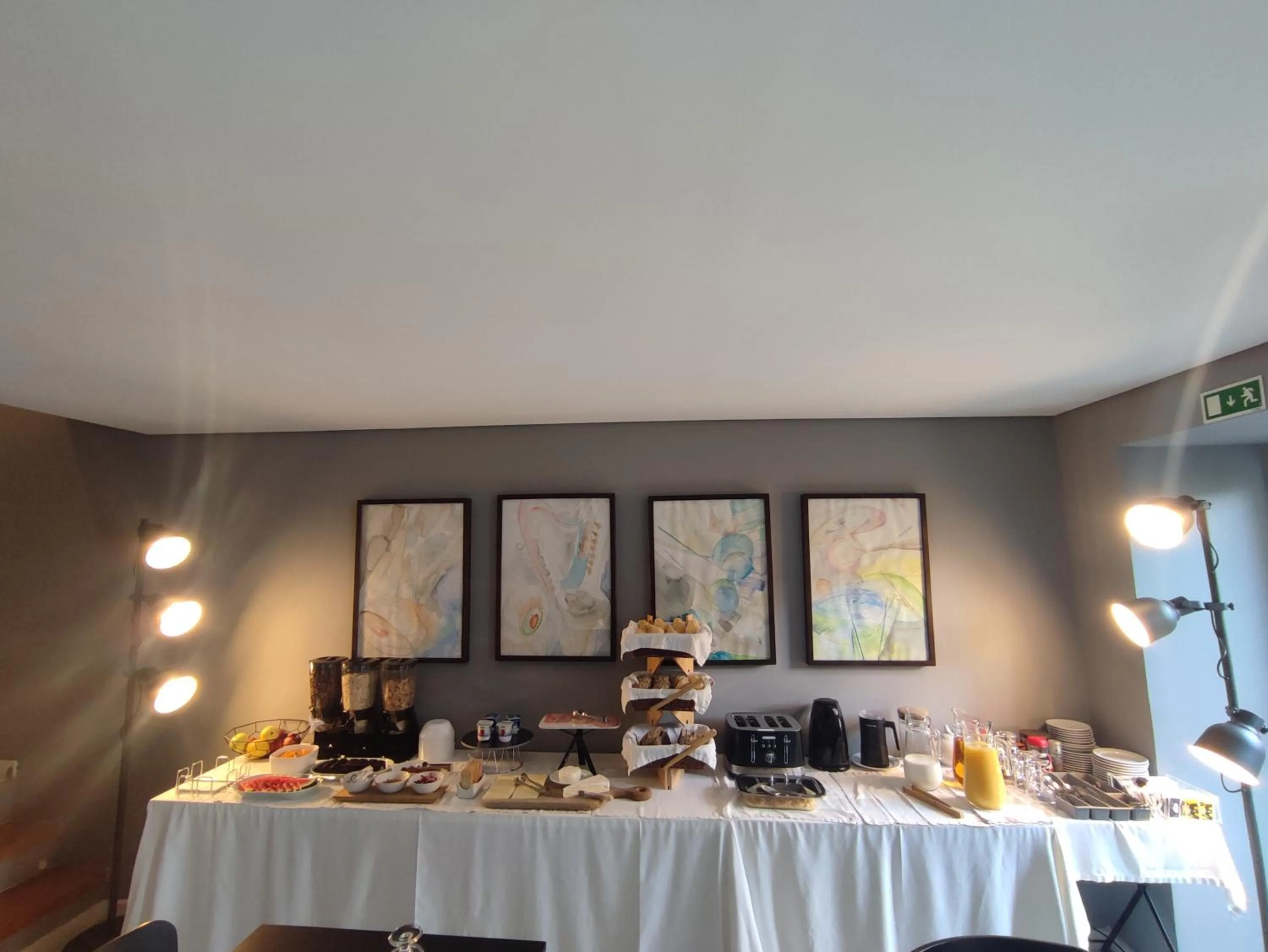 Breakfast in Down2Town B&B