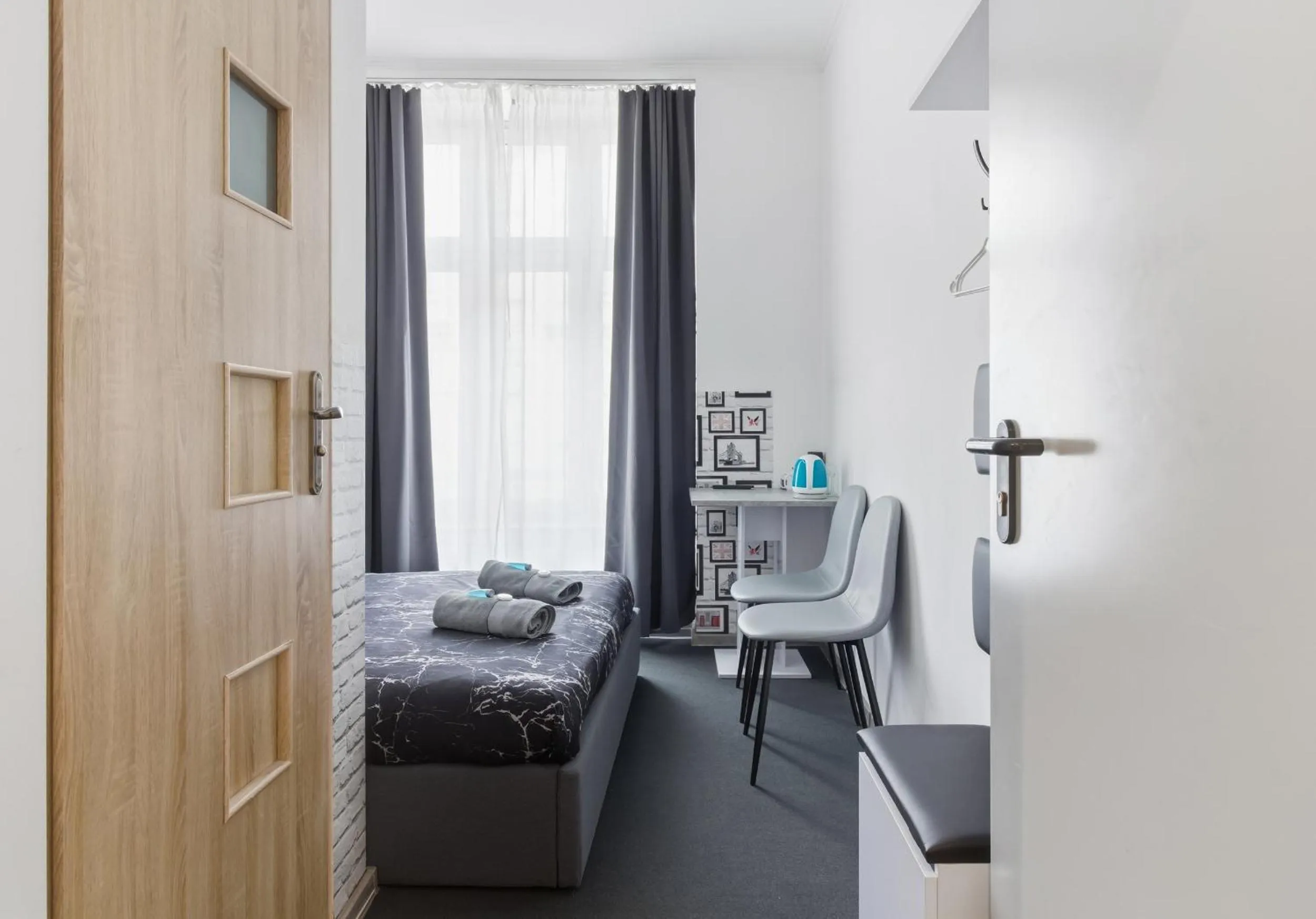 View (from property/room), Bed in 70s Guest room