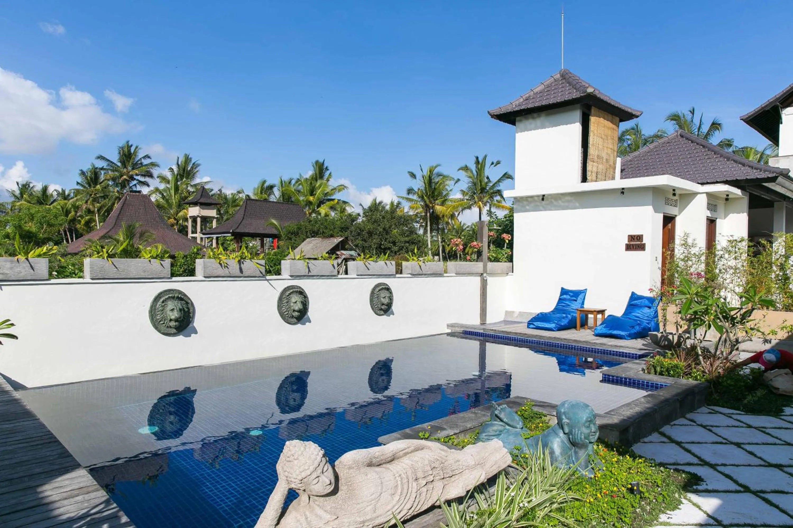Swimming pool in Solo Villas & Retreat