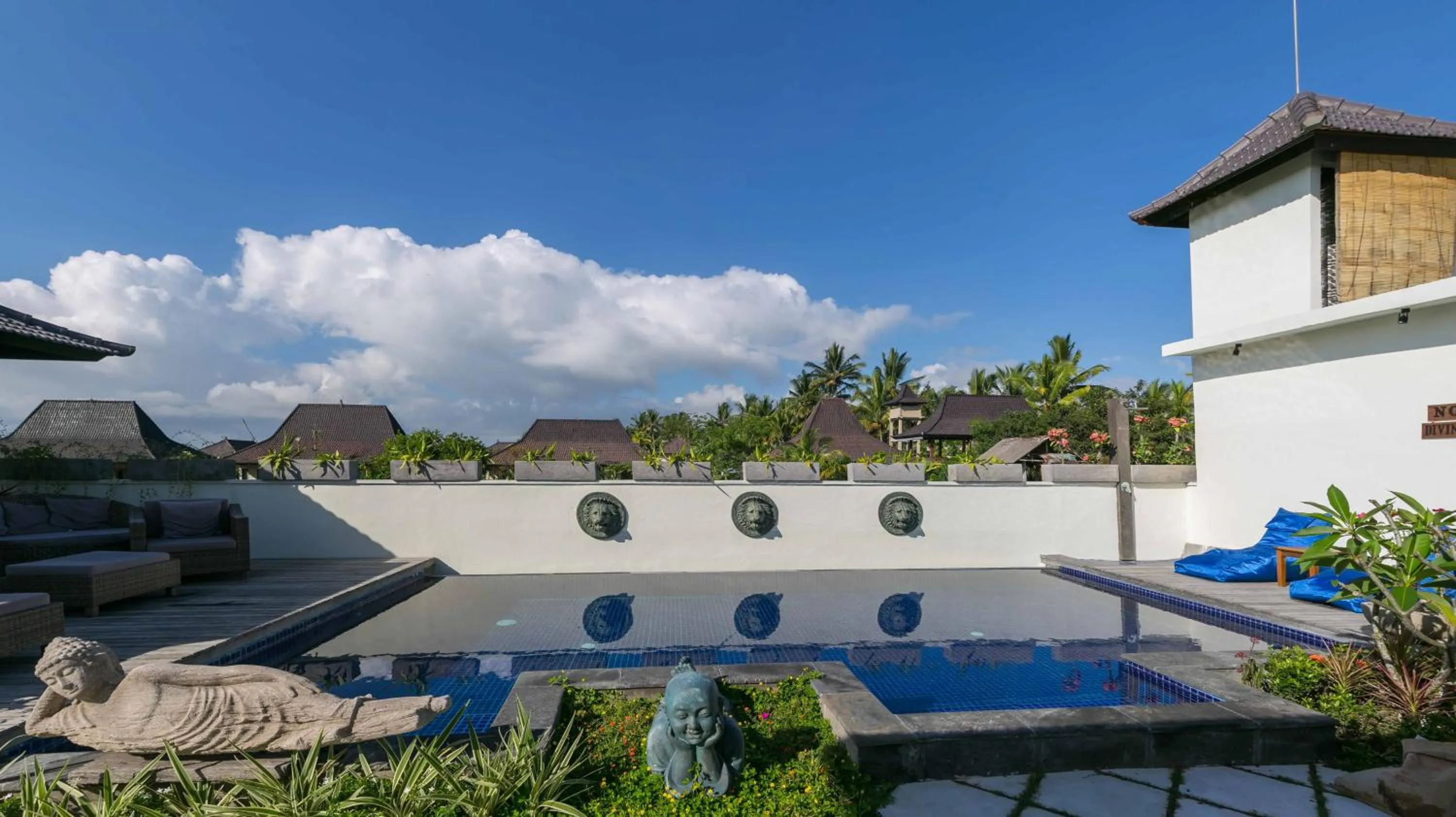 Property building in Solo Villas & Retreat