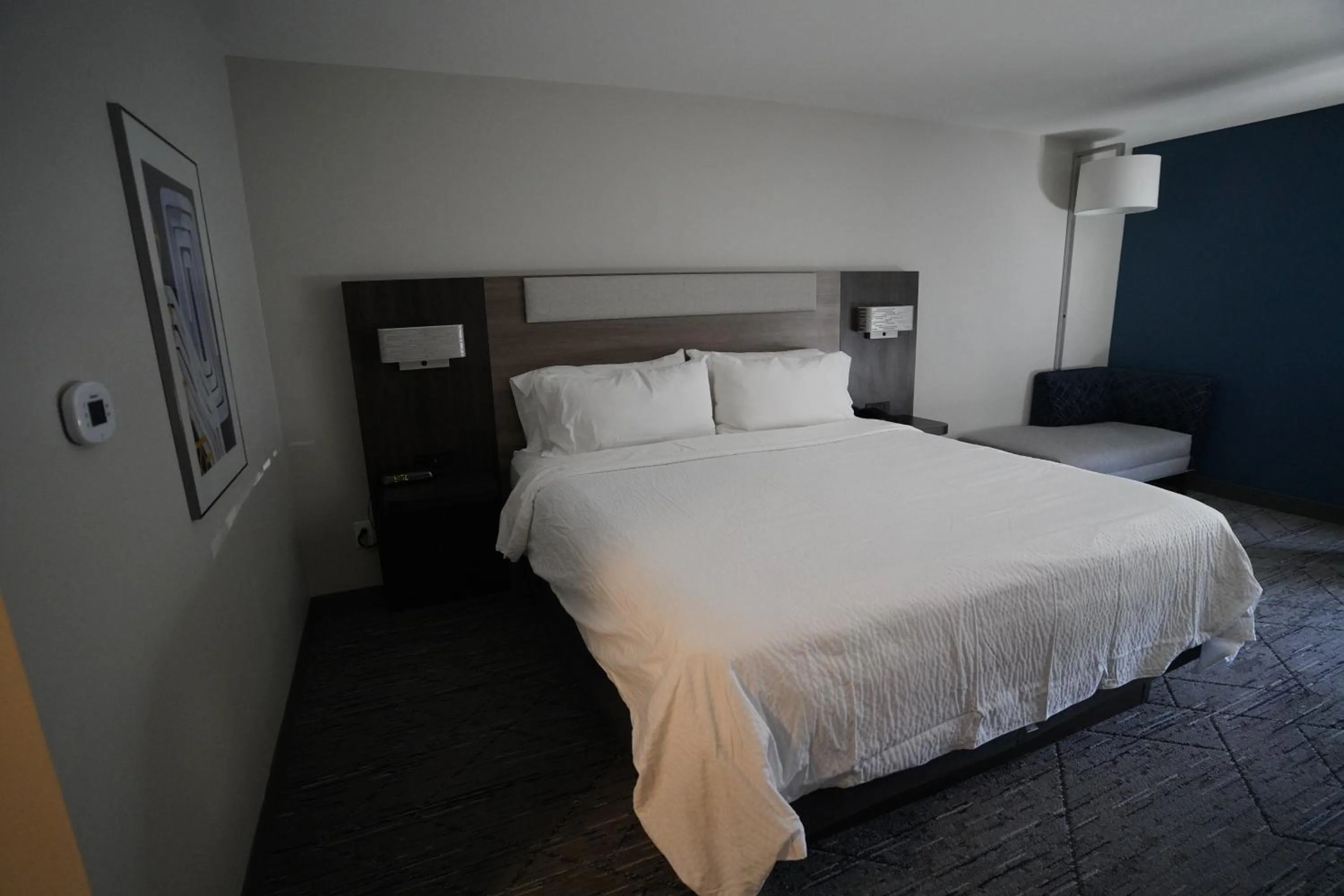 Bed in Holiday Inn Express La Junta by IHG