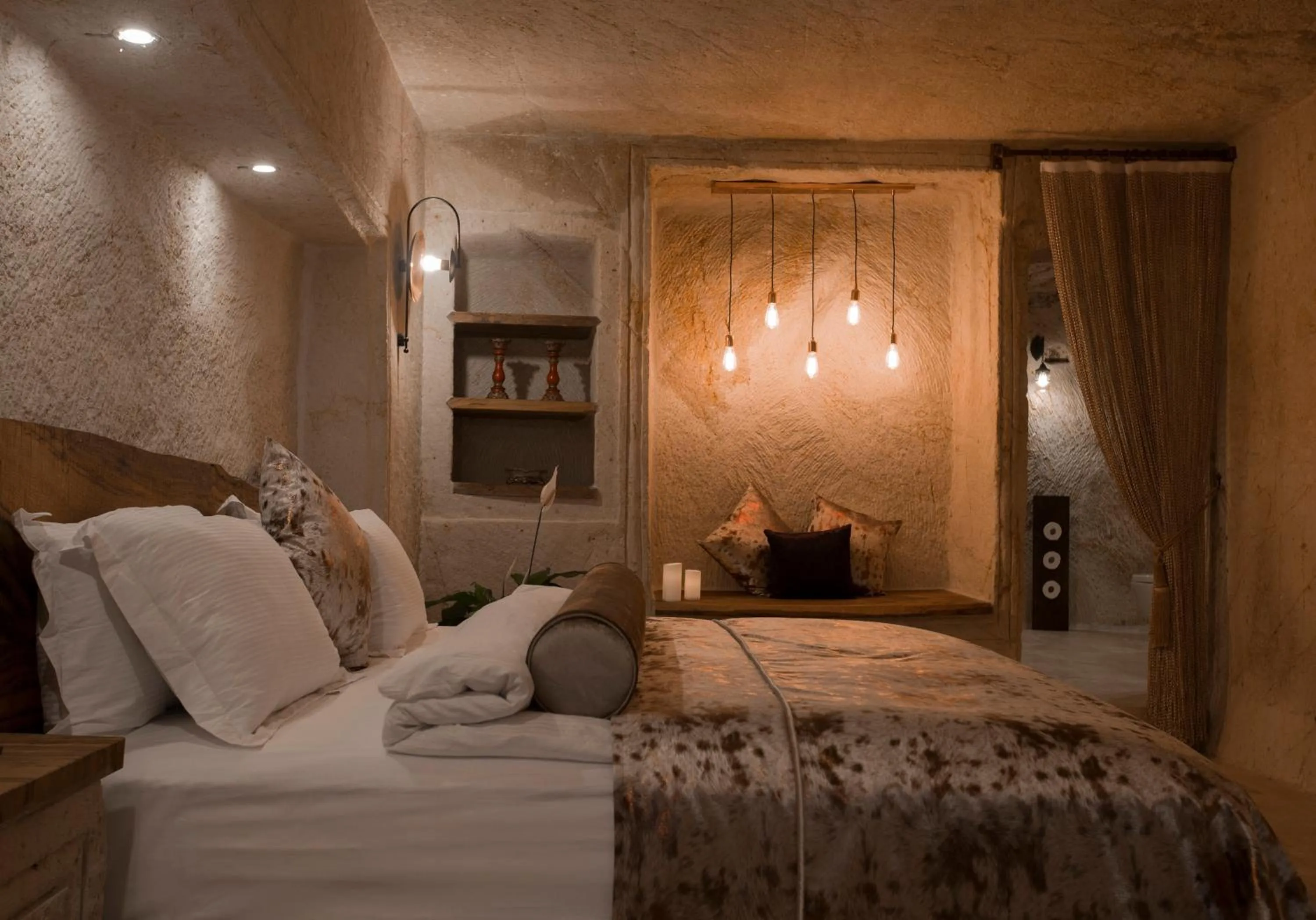 Bed in Asuwari Suites Cappadocia