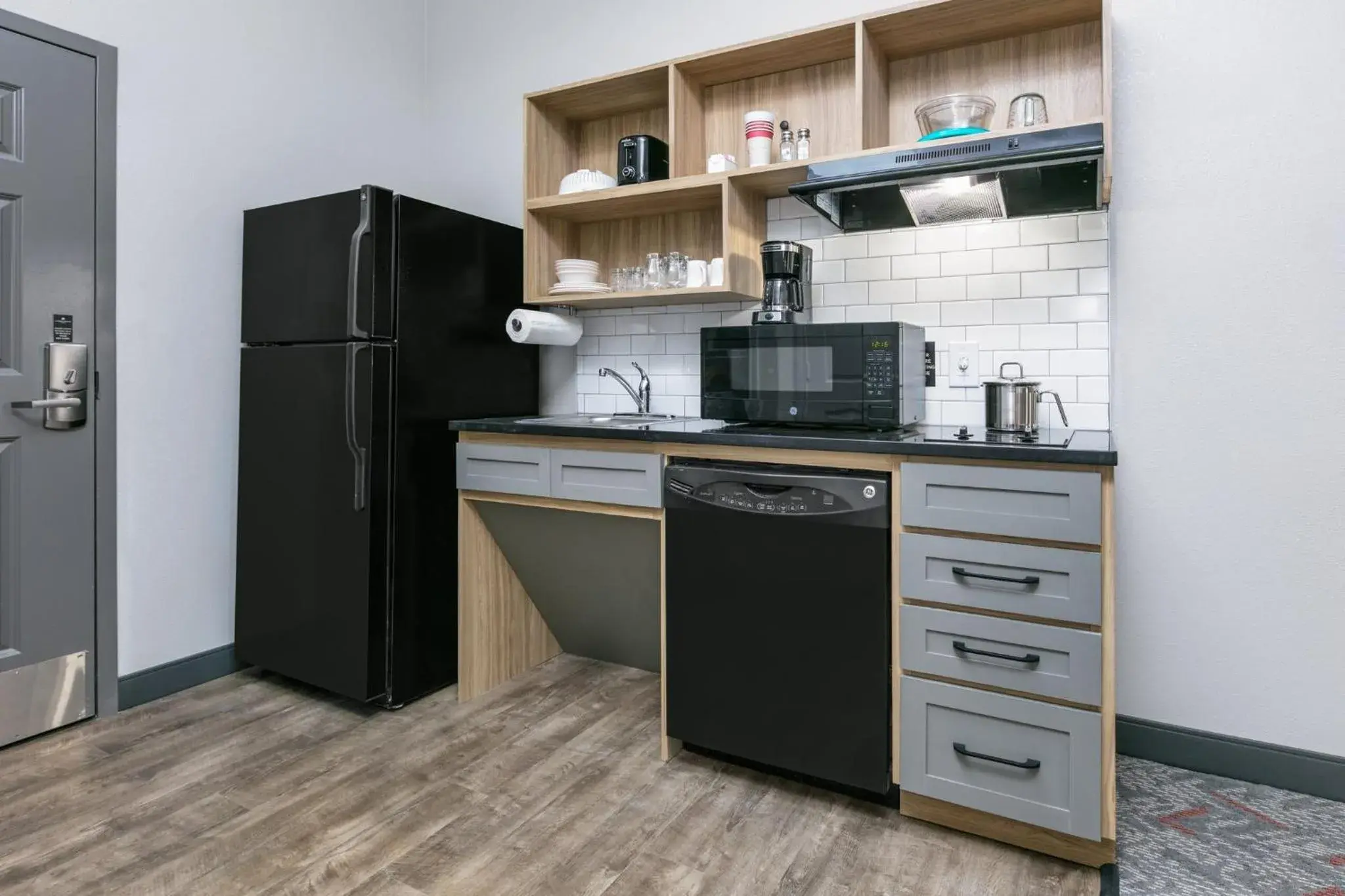 Double Room with Two Double Beds - Communications and Mobility Accessible in Candlewood Suites Lake Jackson by IHG Double Room with Two Double Beds - Communications and Mobility Accessible in Candlewood Suites Lake Jackson by IHG