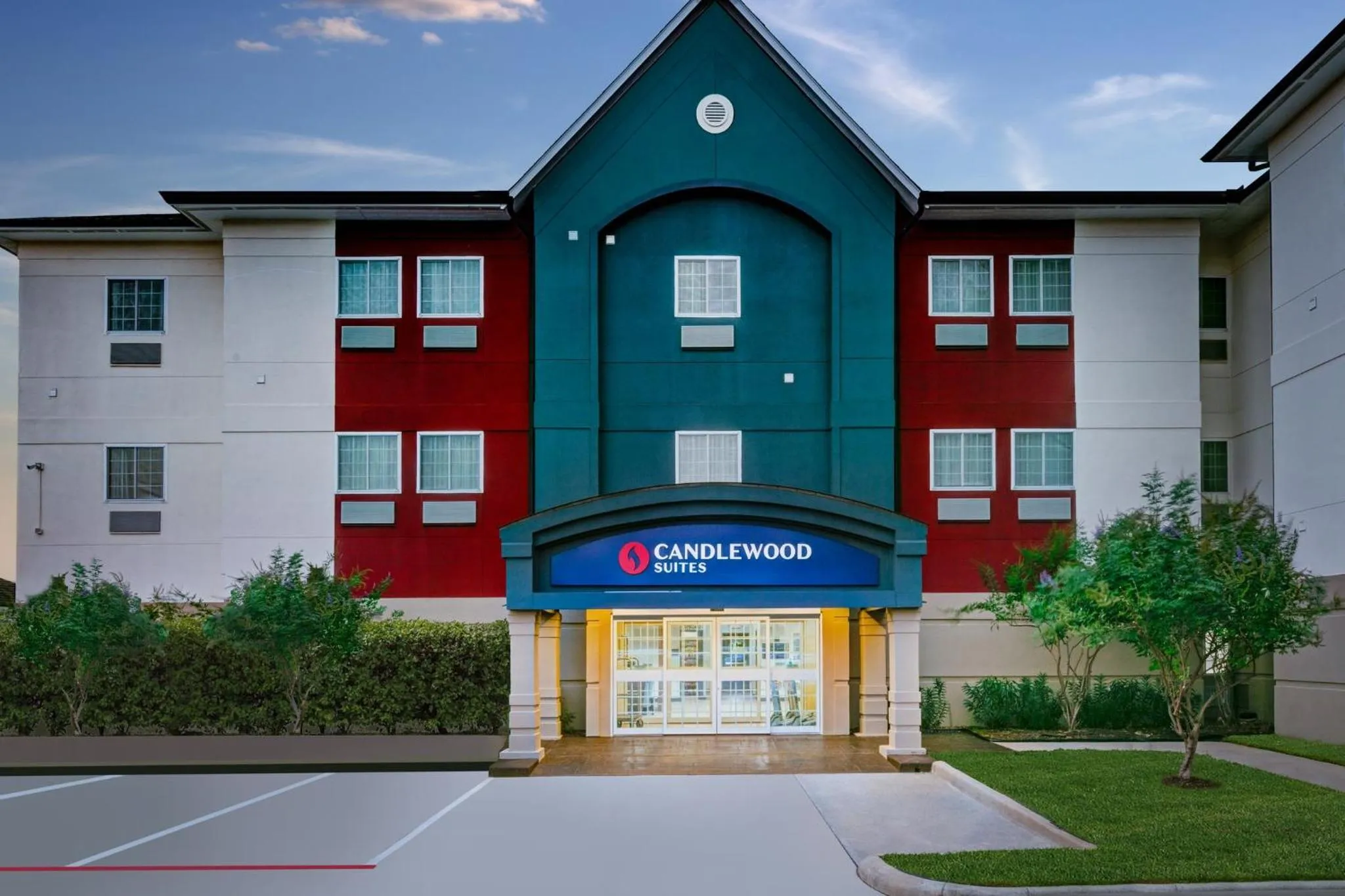Property building in Candlewood Suites Lake Jackson by IHG