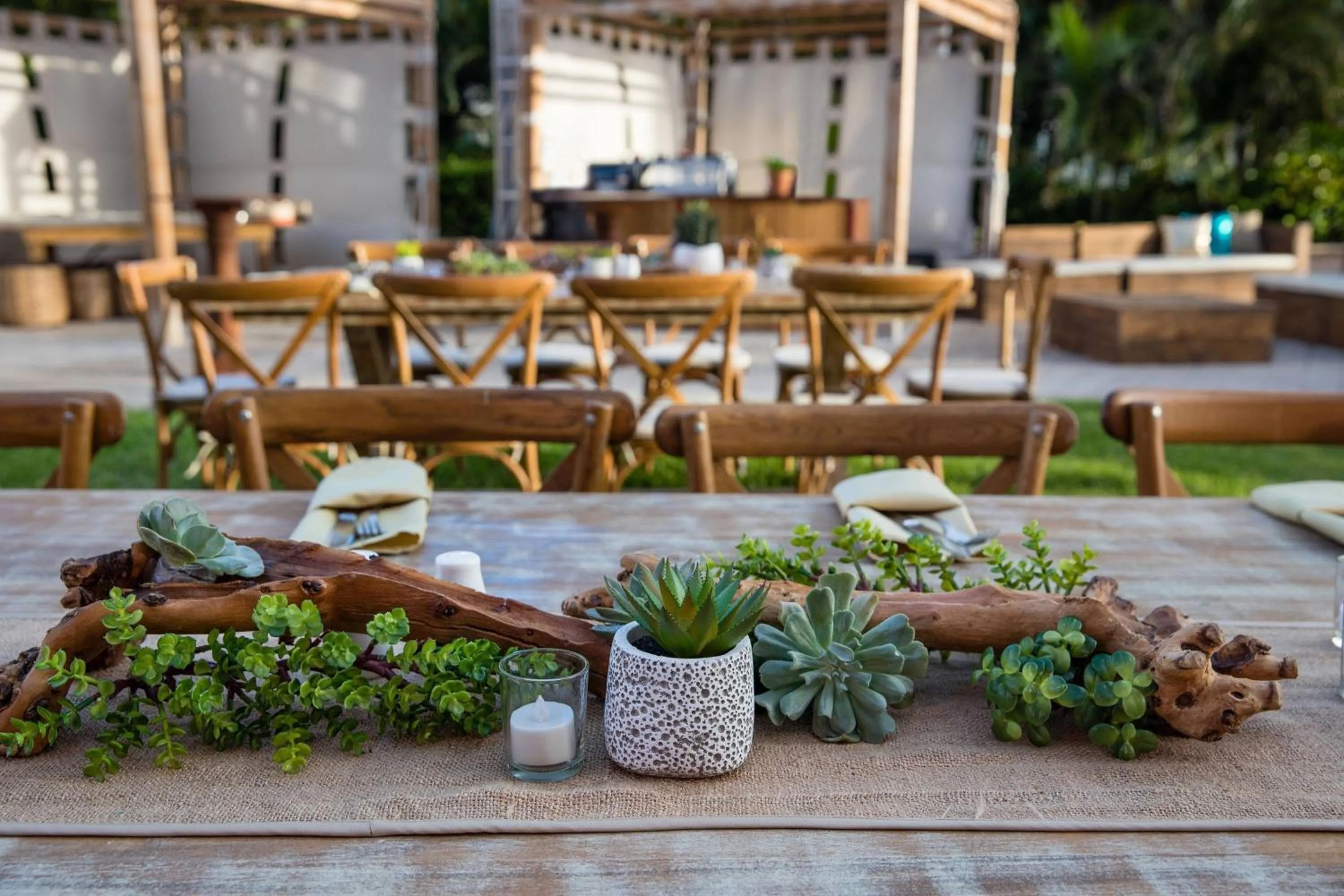 Swimming pool in Aruba Marriott Resort & Stellaris Casino