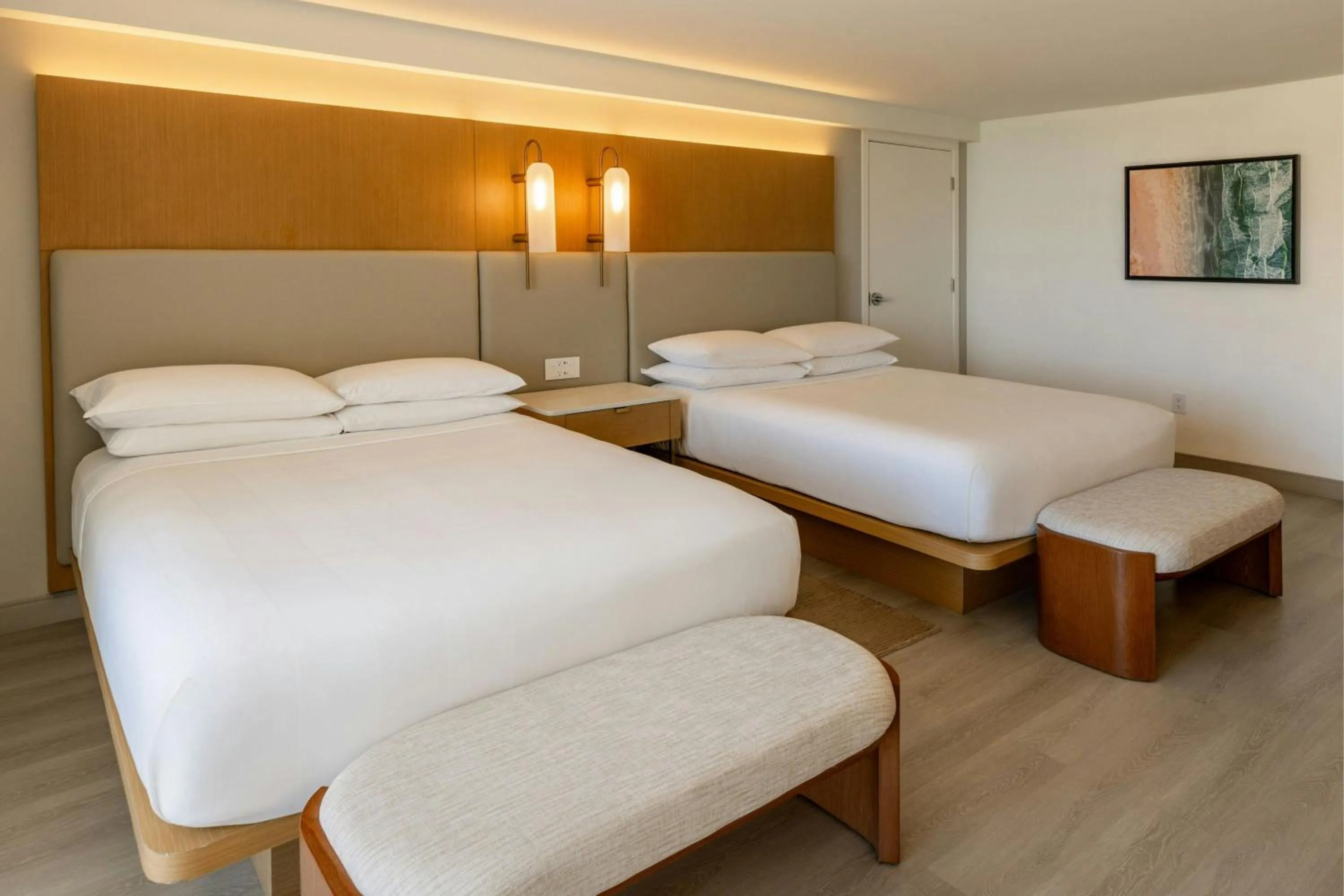 Photo of the whole room, Bed in Aruba Marriott Resort & Stellaris Casino