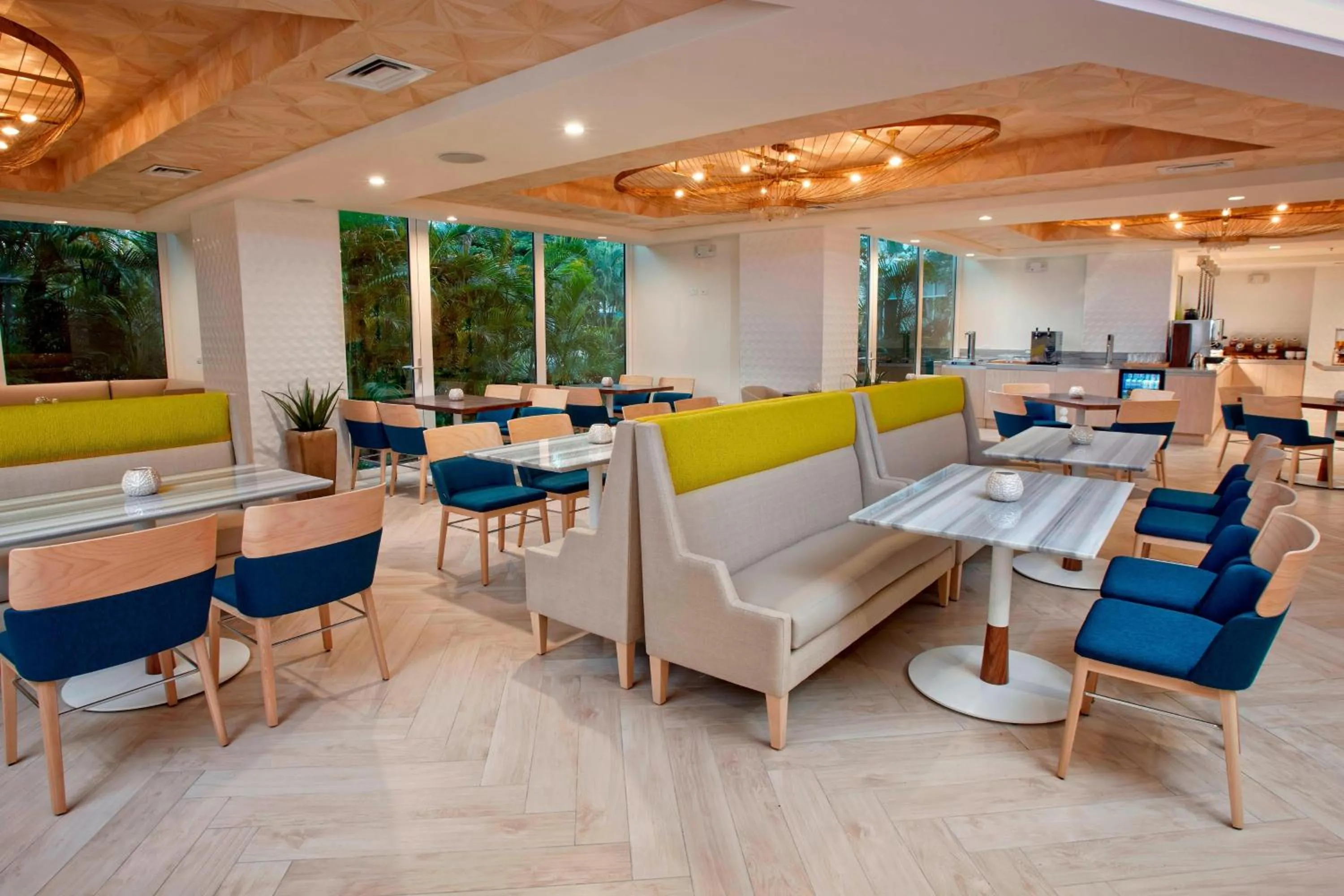 Lounge or bar in Aruba Marriott Resort & Stellaris Casino