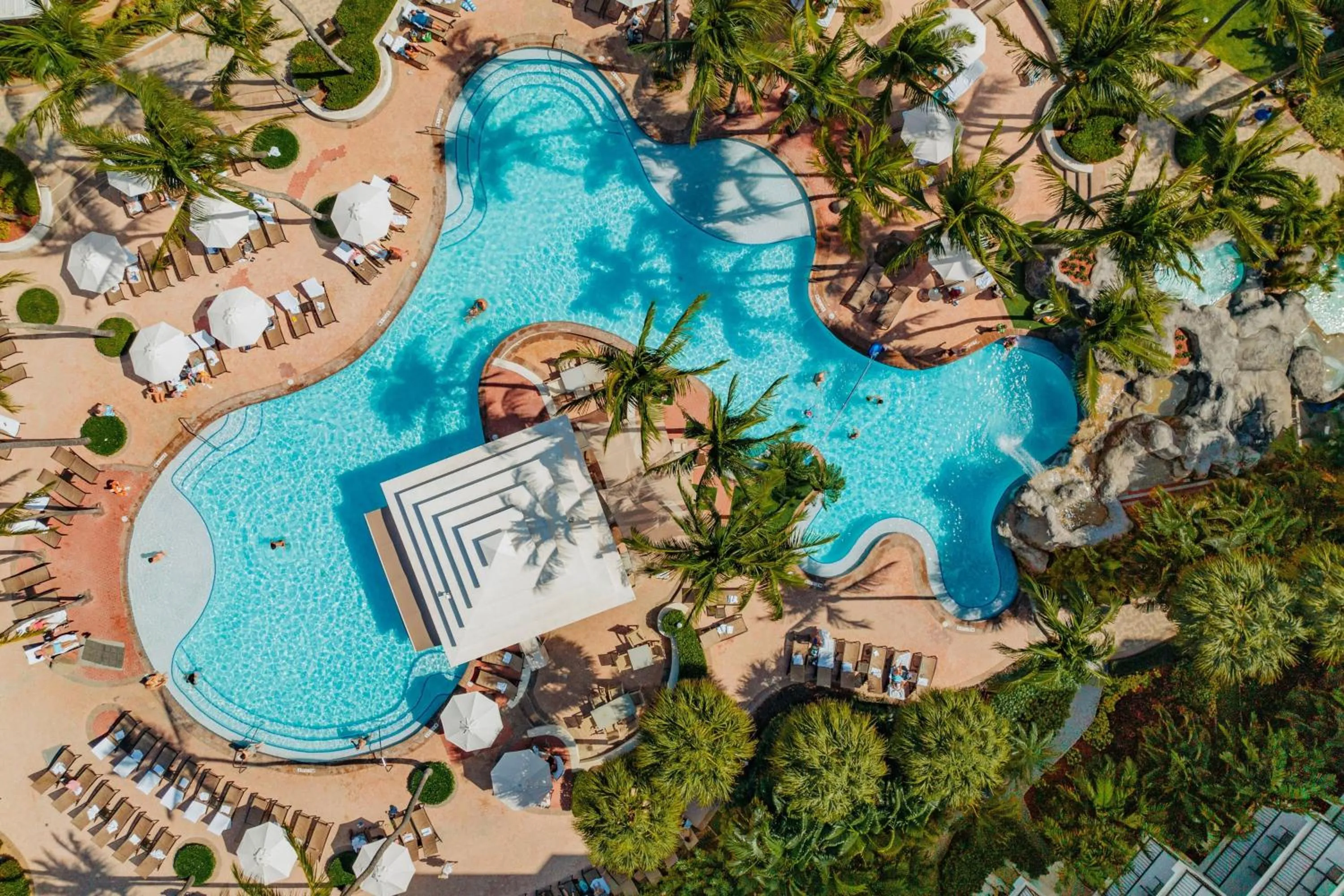 Swimming pool in Aruba Marriott Resort & Stellaris Casino