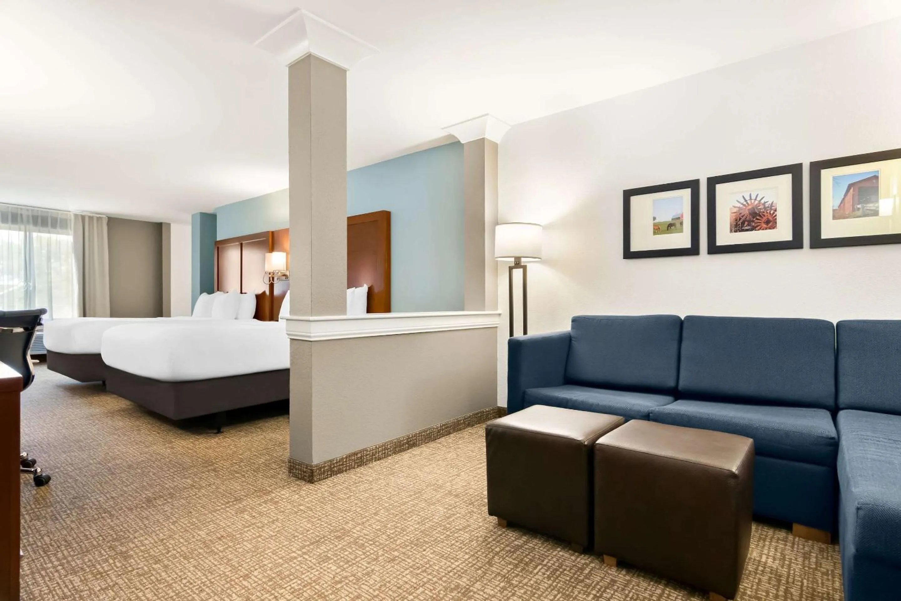 Bedroom in Comfort Suites Rensselaer near Fair Oaks