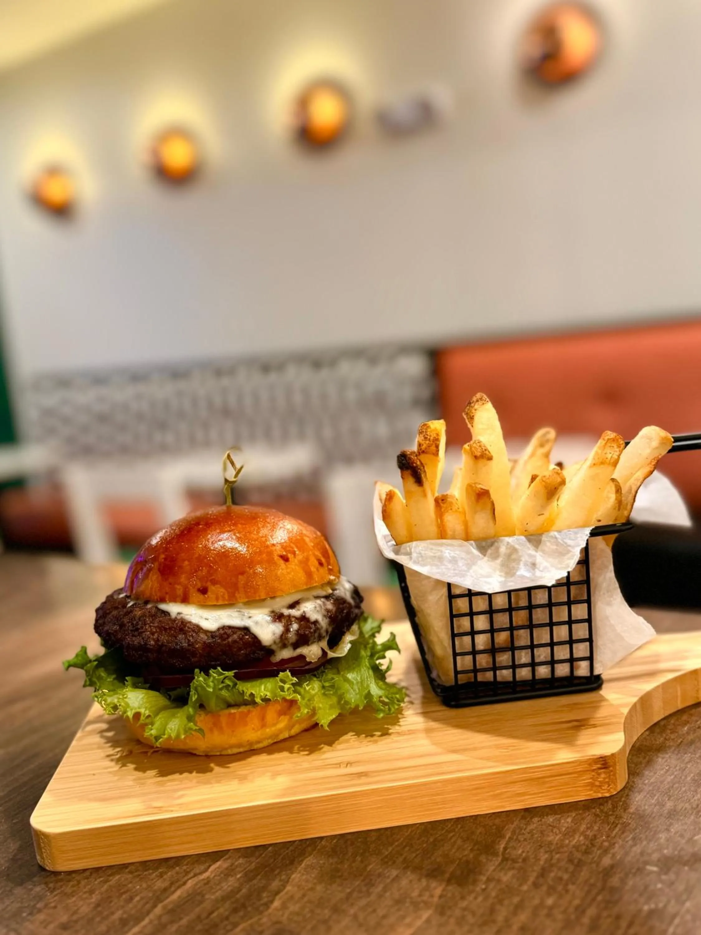 Restaurant/places to eat in Marina Bay Hotel & Suites, an Ascend Collection Hotel