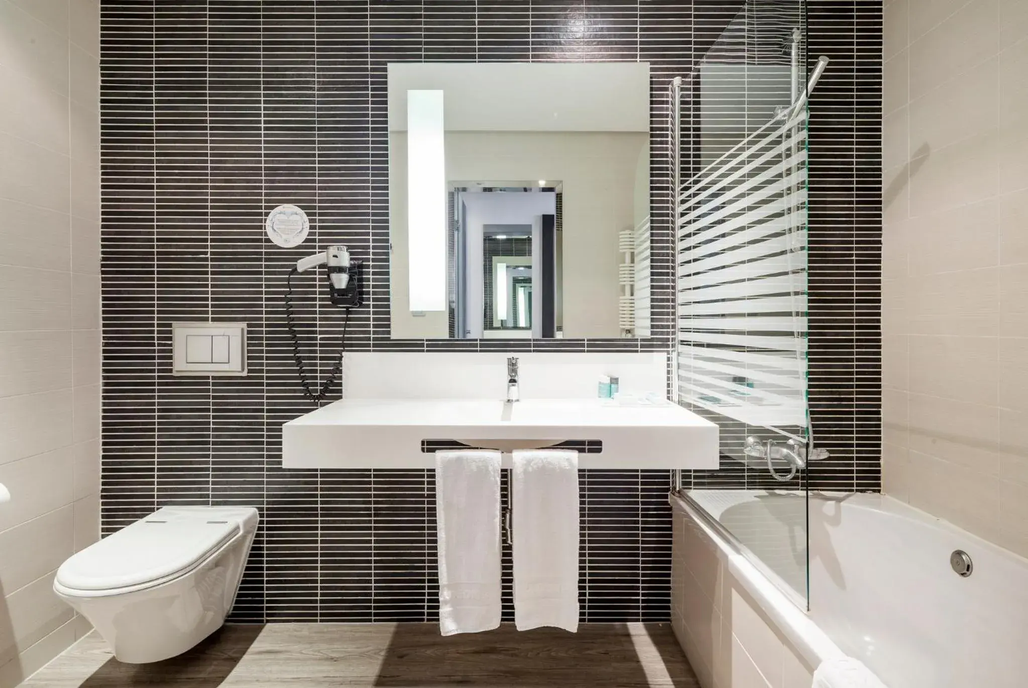 Habitación Doble (Uso Individual) in Ilunion Atrium Habitación Doble (Uso Individual) in Ilunion Atrium