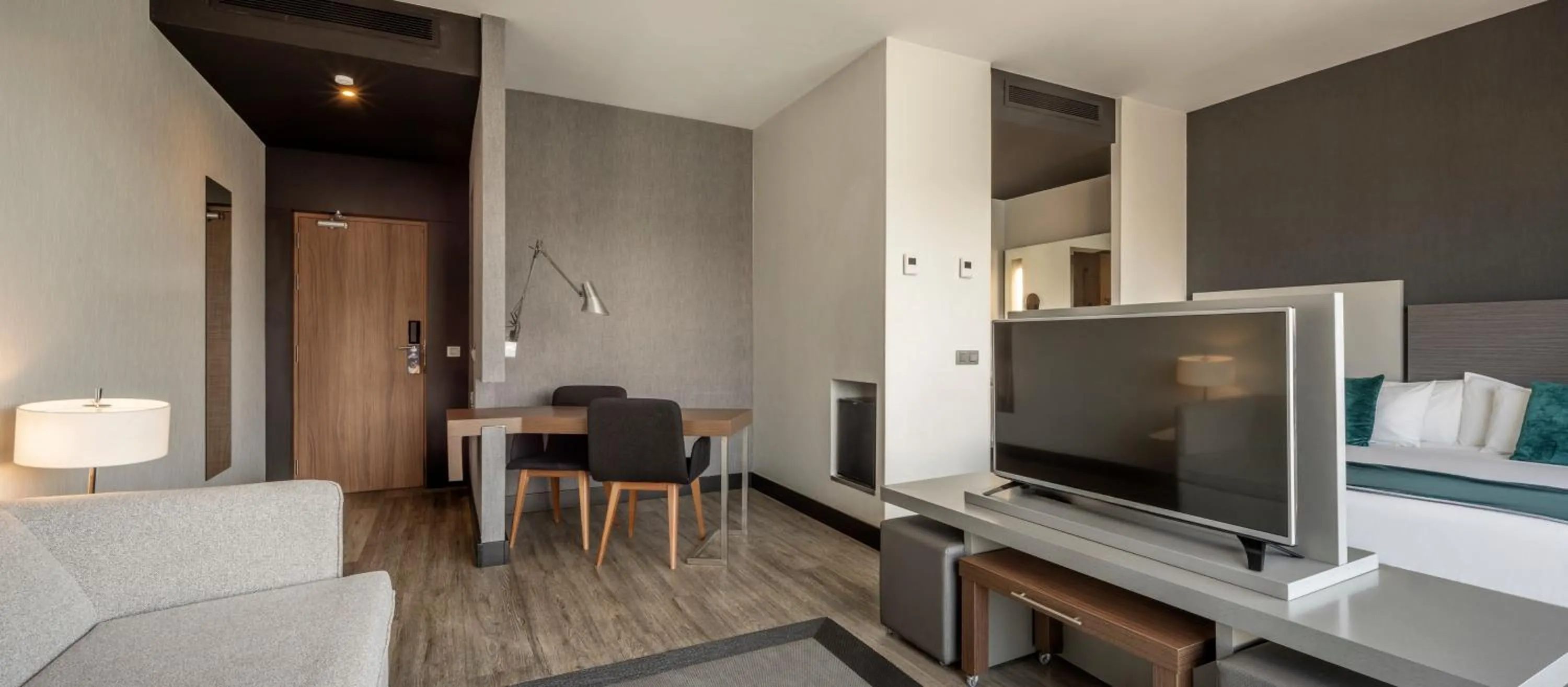 Bedroom in Ilunion Atrium