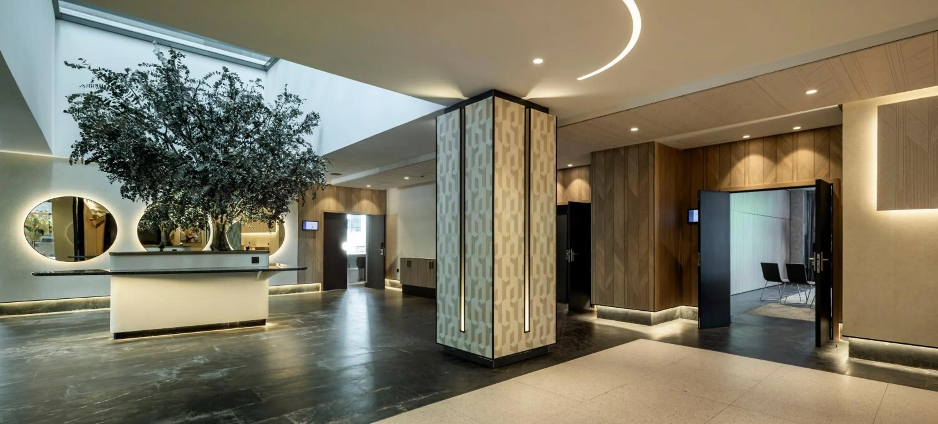Seating area in Ilunion Atrium