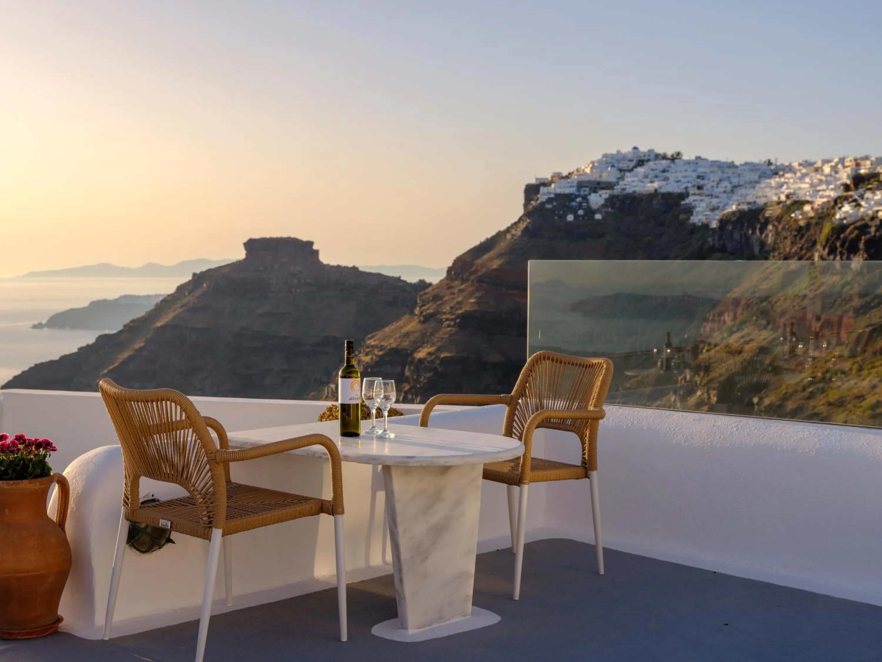 Property building in Vallas Apartments & Villas