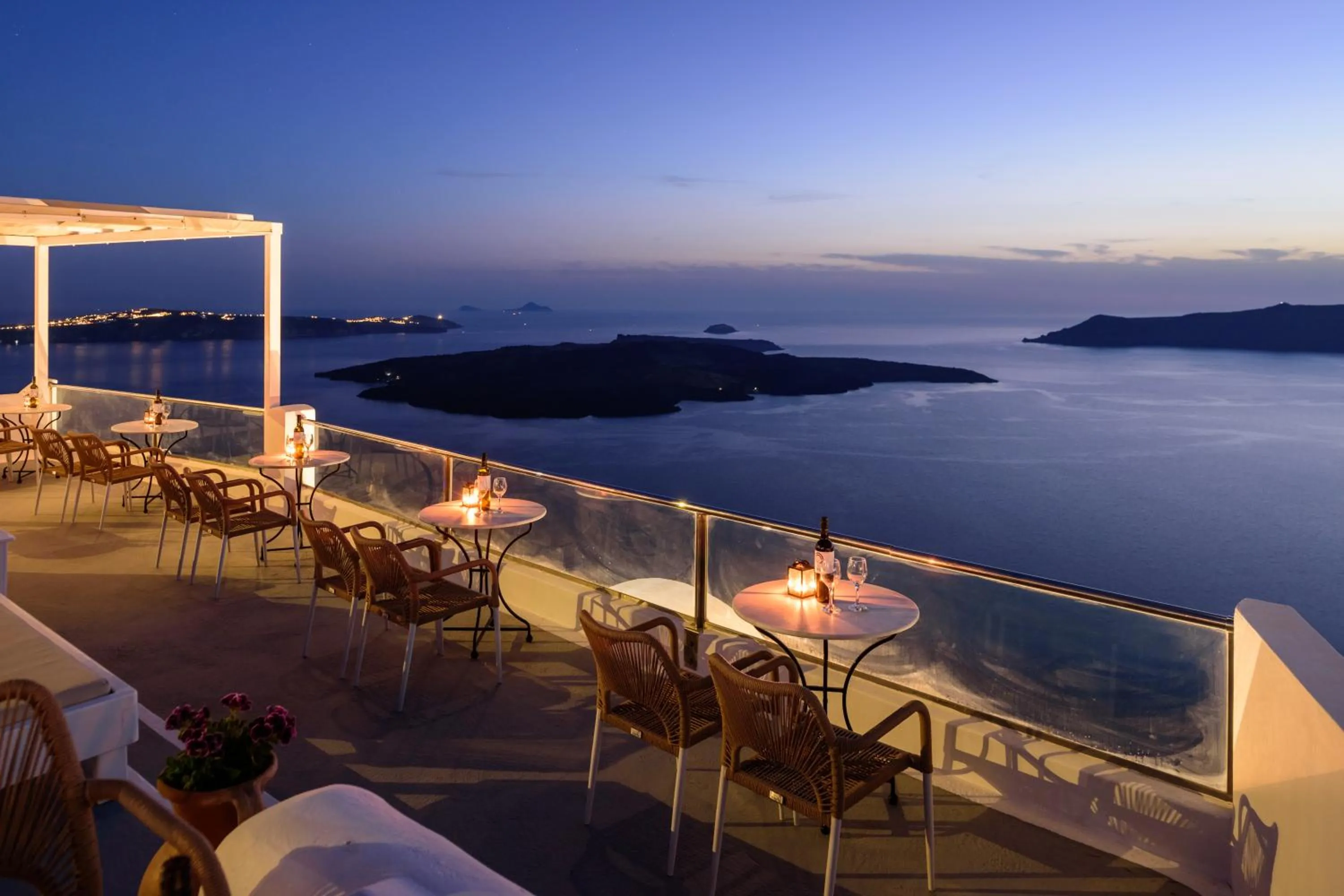 Vallas Apartments & Villas