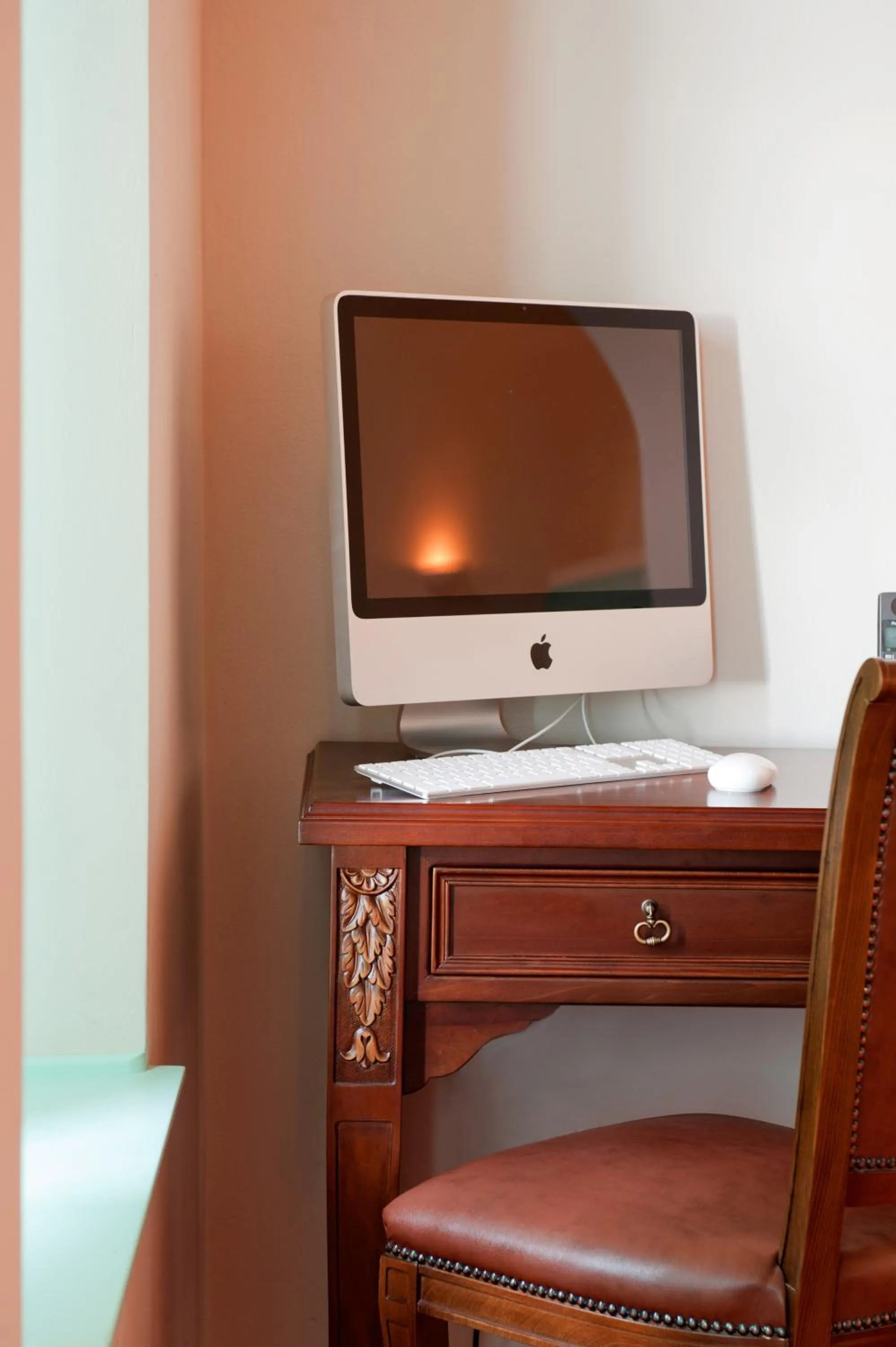 TV and multimedia in Vallas Apartments & Villas