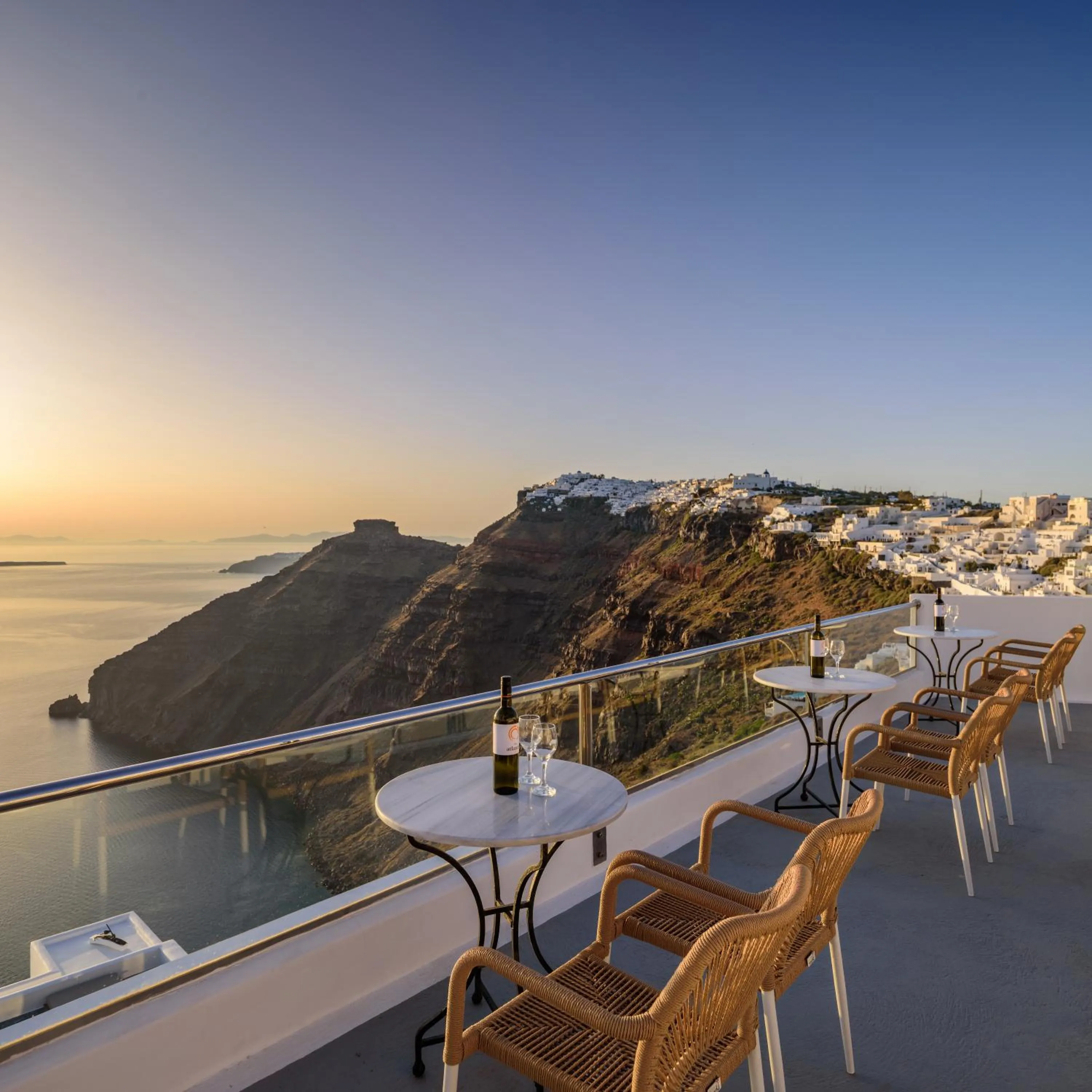 Property building in Vallas Apartments & Villas