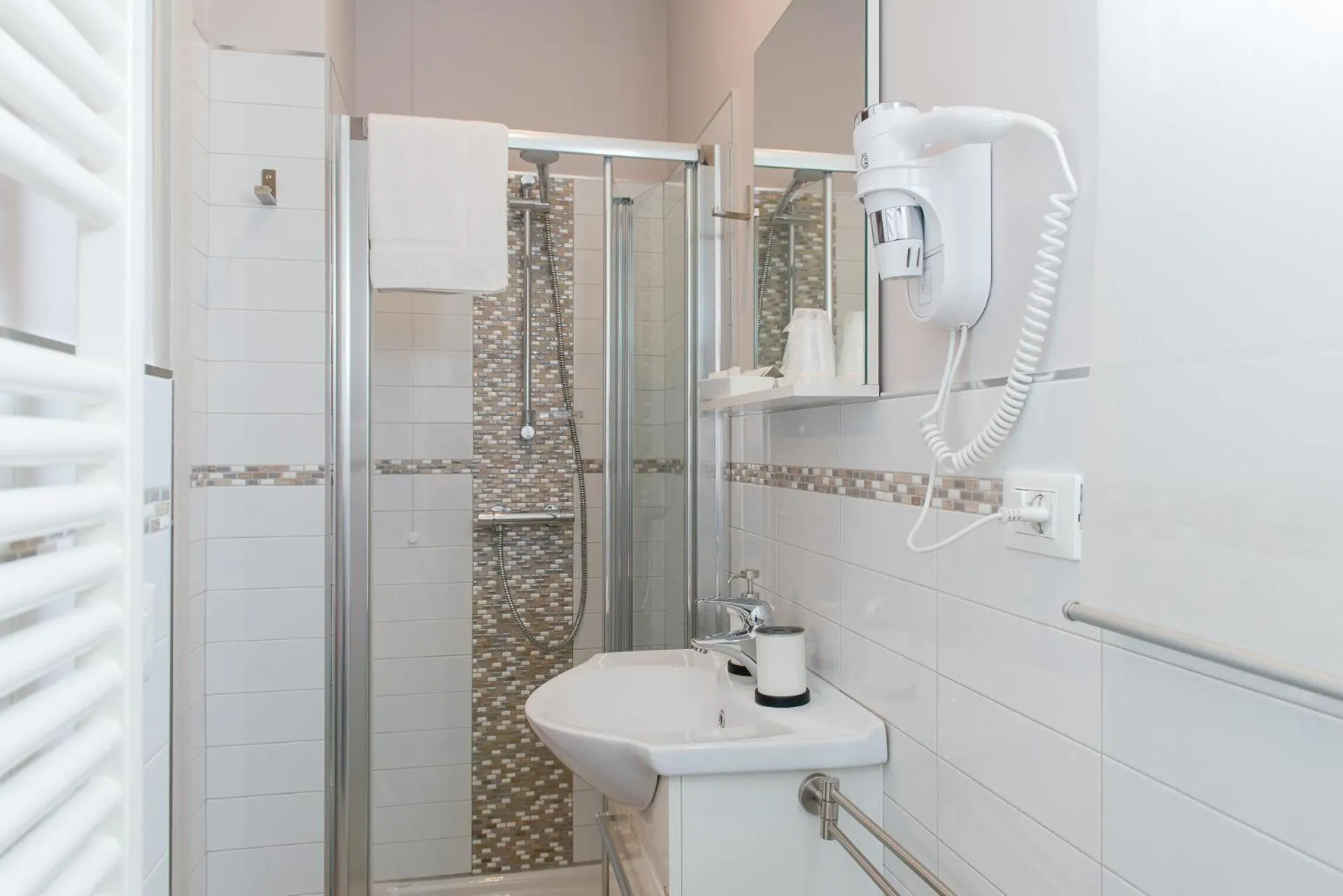 Shower in B&B Le City